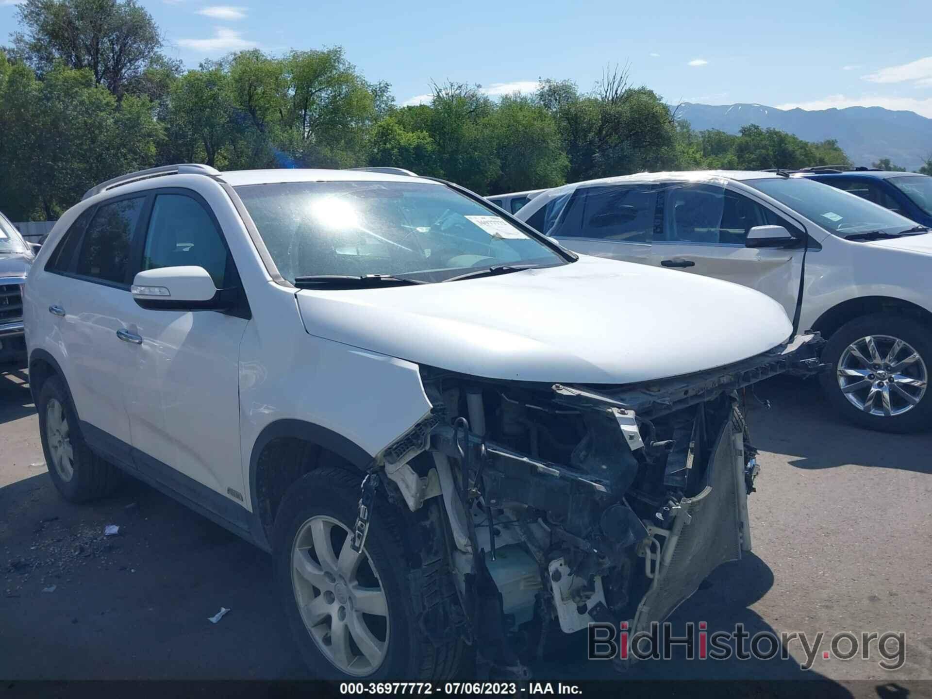 Photo 5XYKTDA11BG087693 - KIA SORENTO 2011