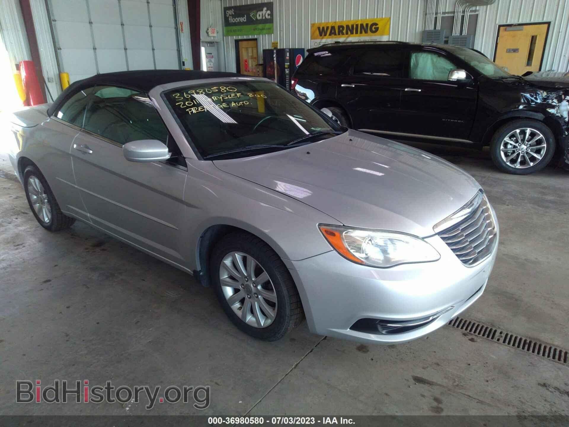 Photo 1C3BC2EG7BN599359 - CHRYSLER 200 2011