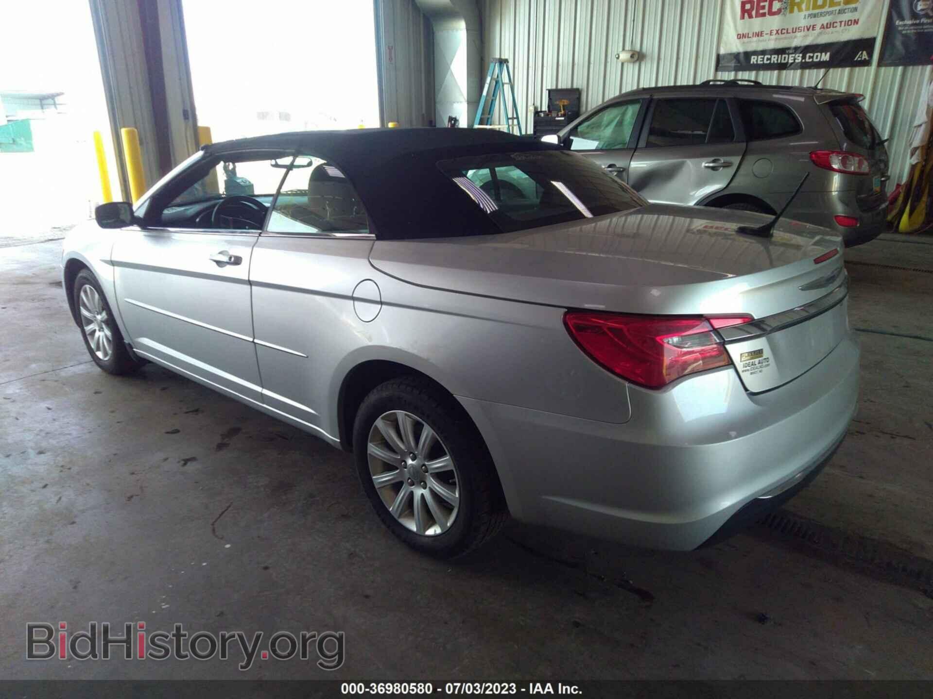 2011 CHRYSLER 200 - VIN: 1C3BC2EG7BN599359 - Фото 3