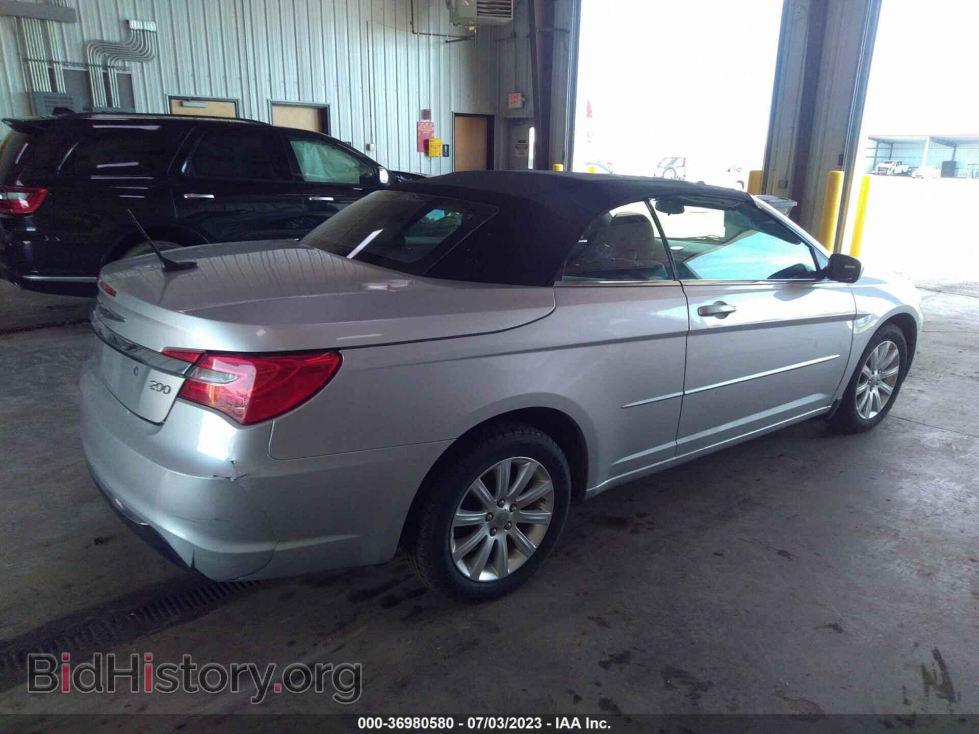 2011 CHRYSLER 200 - VIN: 1C3BC2EG7BN599359 - Фото 4