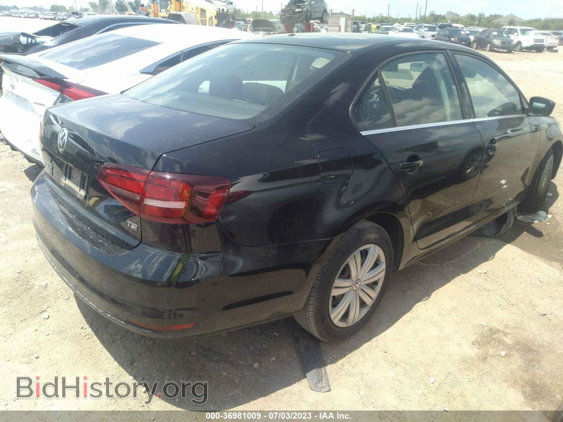 2017 VOLKSWAGEN JETTA - VIN: 3VW2B7AJXHM410295 - Фото 4