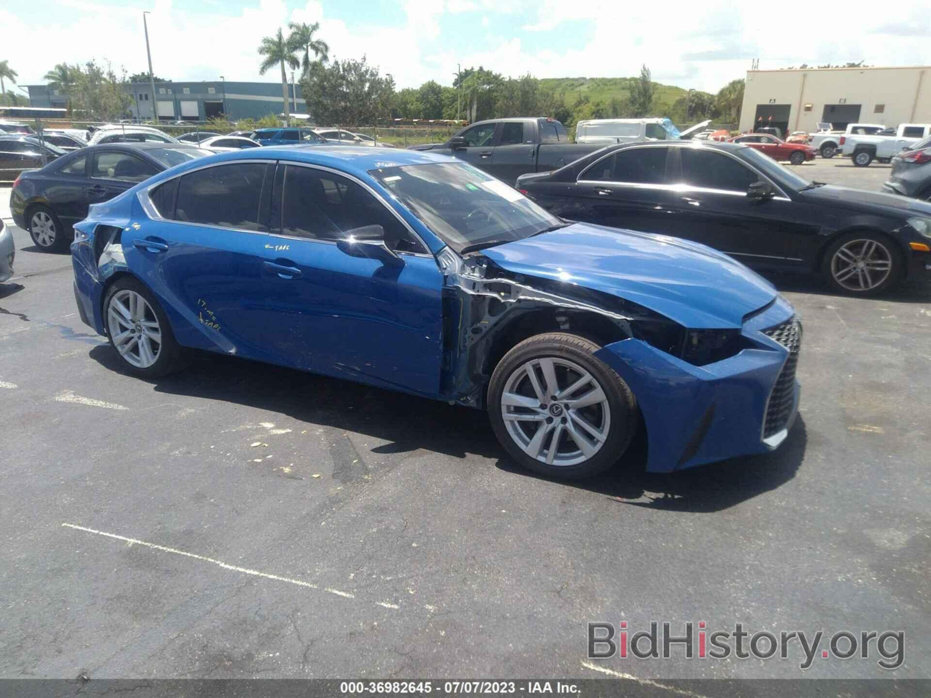 Photo JTHCA1D25M5115728 - LEXUS IS 2021