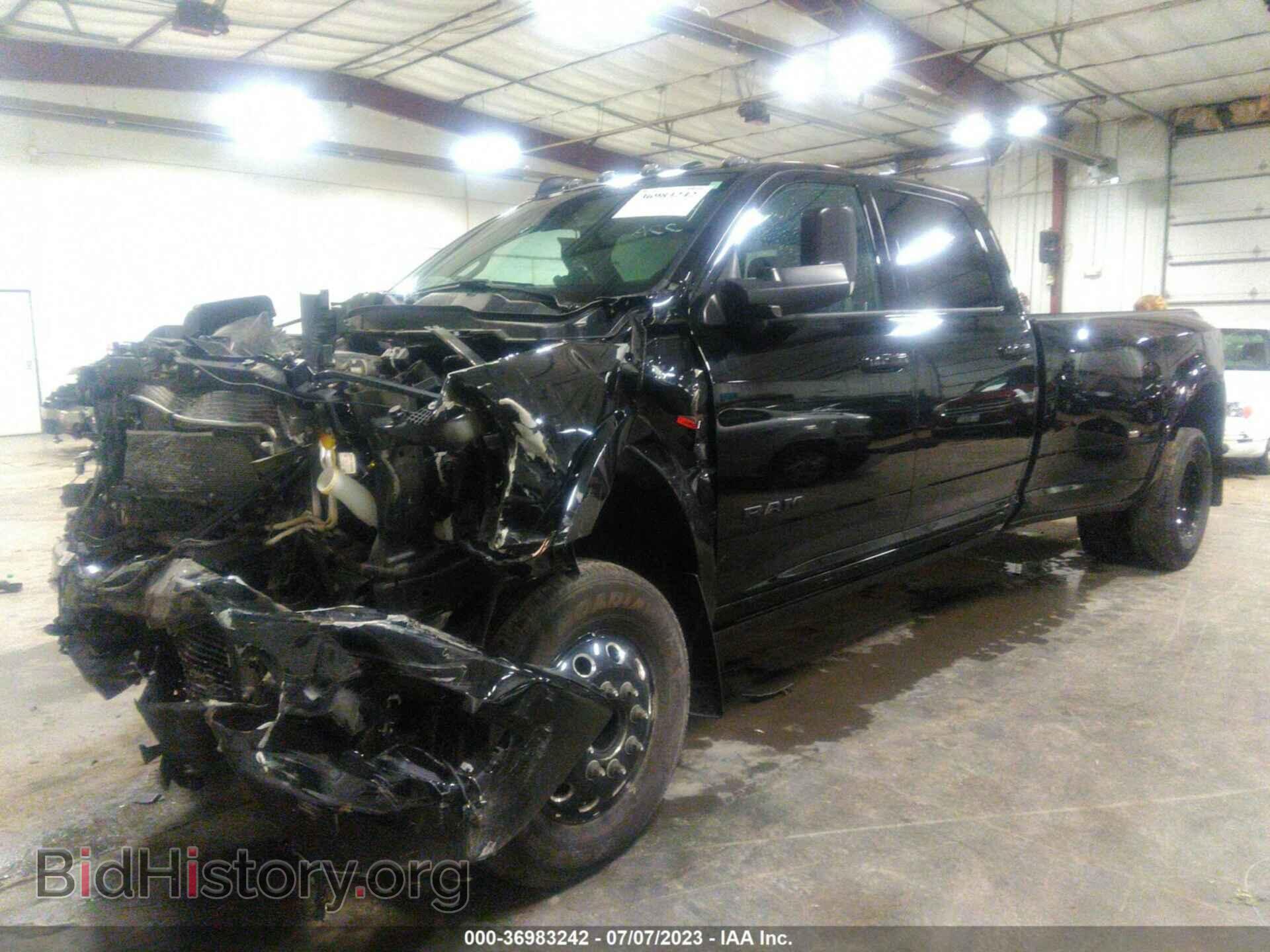 2021 RAM 3500 - VIN: 3C63RRRLXMG700542 - Фото 2