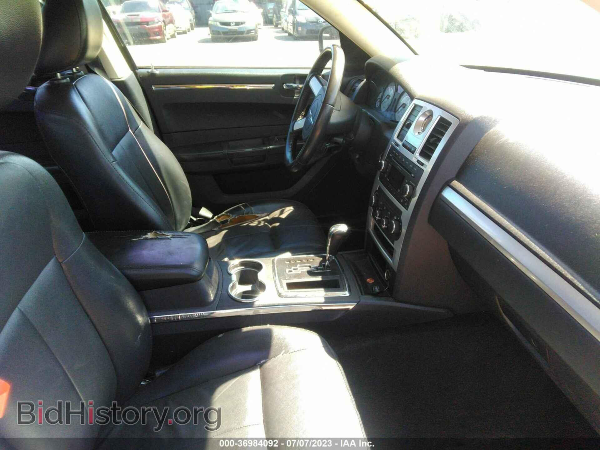 2010 CHRYSLER 300 - VIN: 2C3CA5CV2AH305449 - Фото 5
