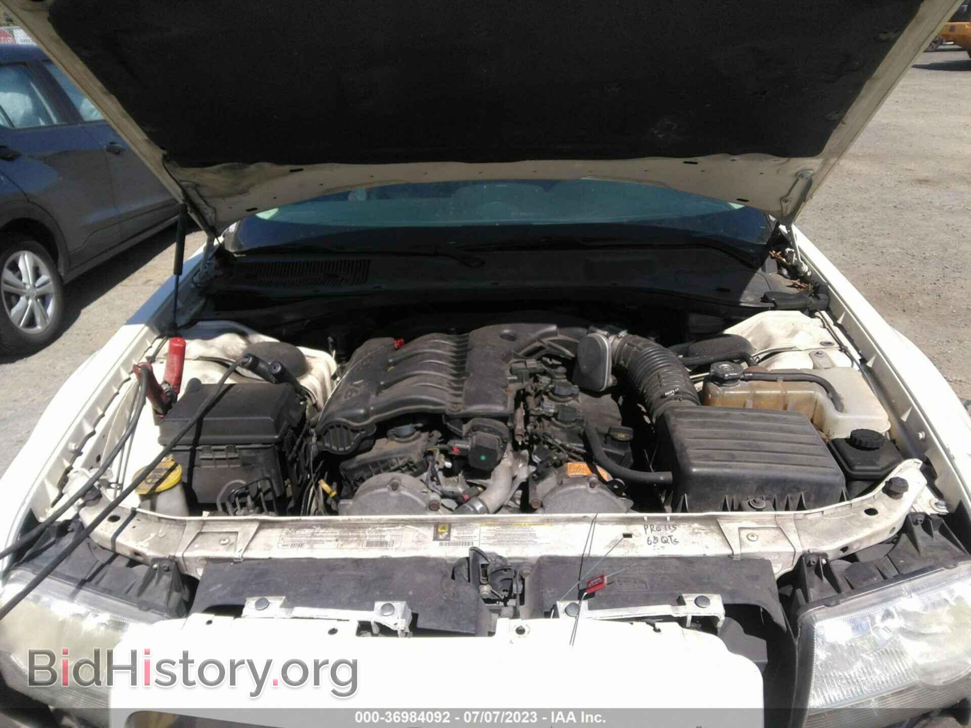 2010 CHRYSLER 300 - VIN: 2C3CA5CV2AH305449 - Фото 10