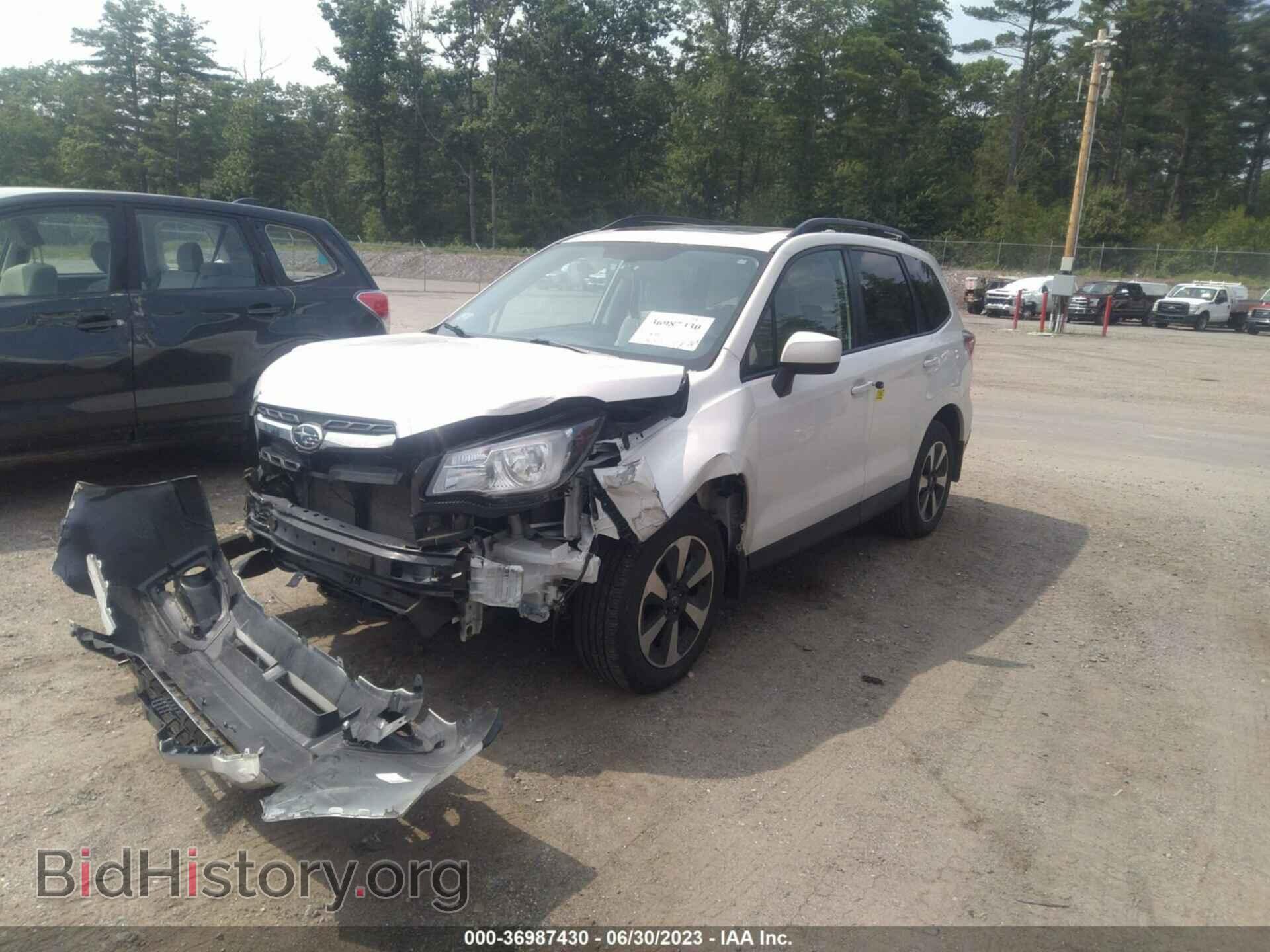 2018 SUBARU FORESTER - VIN: JF2SJAEC8JH425629 - Фото 2
