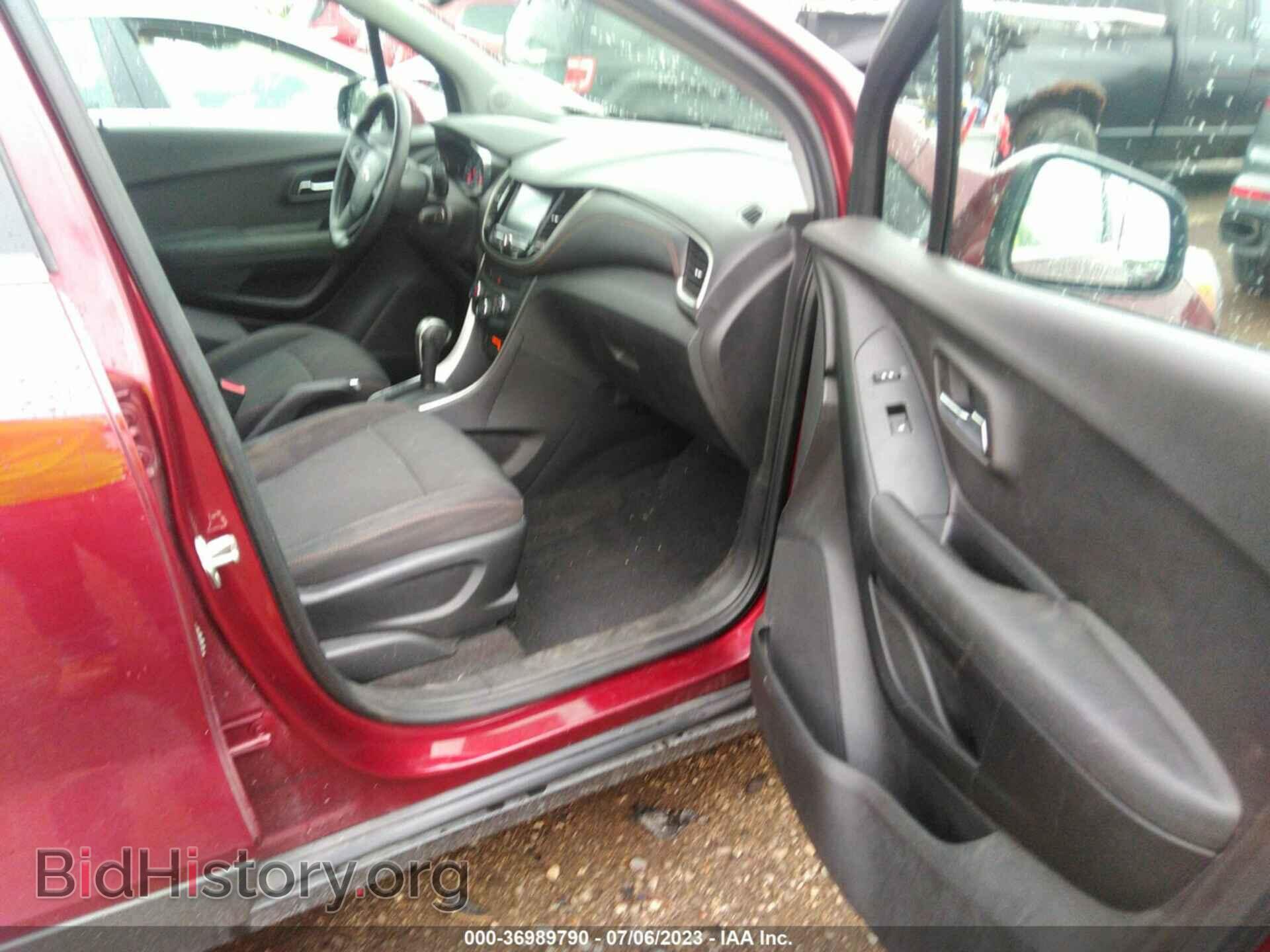 2017 CHEVROLET TRAX - VIN: 3GNCJPSB8HL181761 - Фото 5