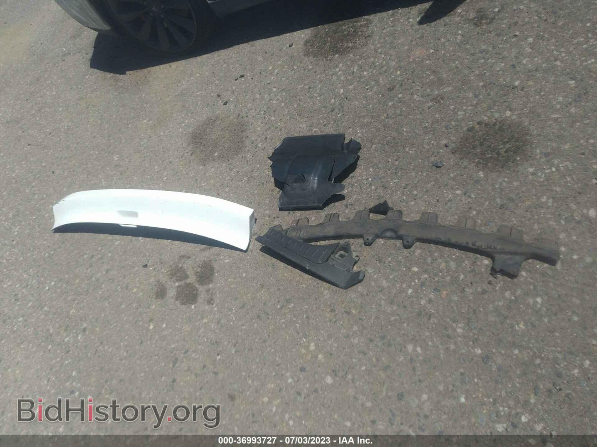 2014 TESLA MODEL S - VIN: 5YJSA1H1XEFP58638 - Фото 11
