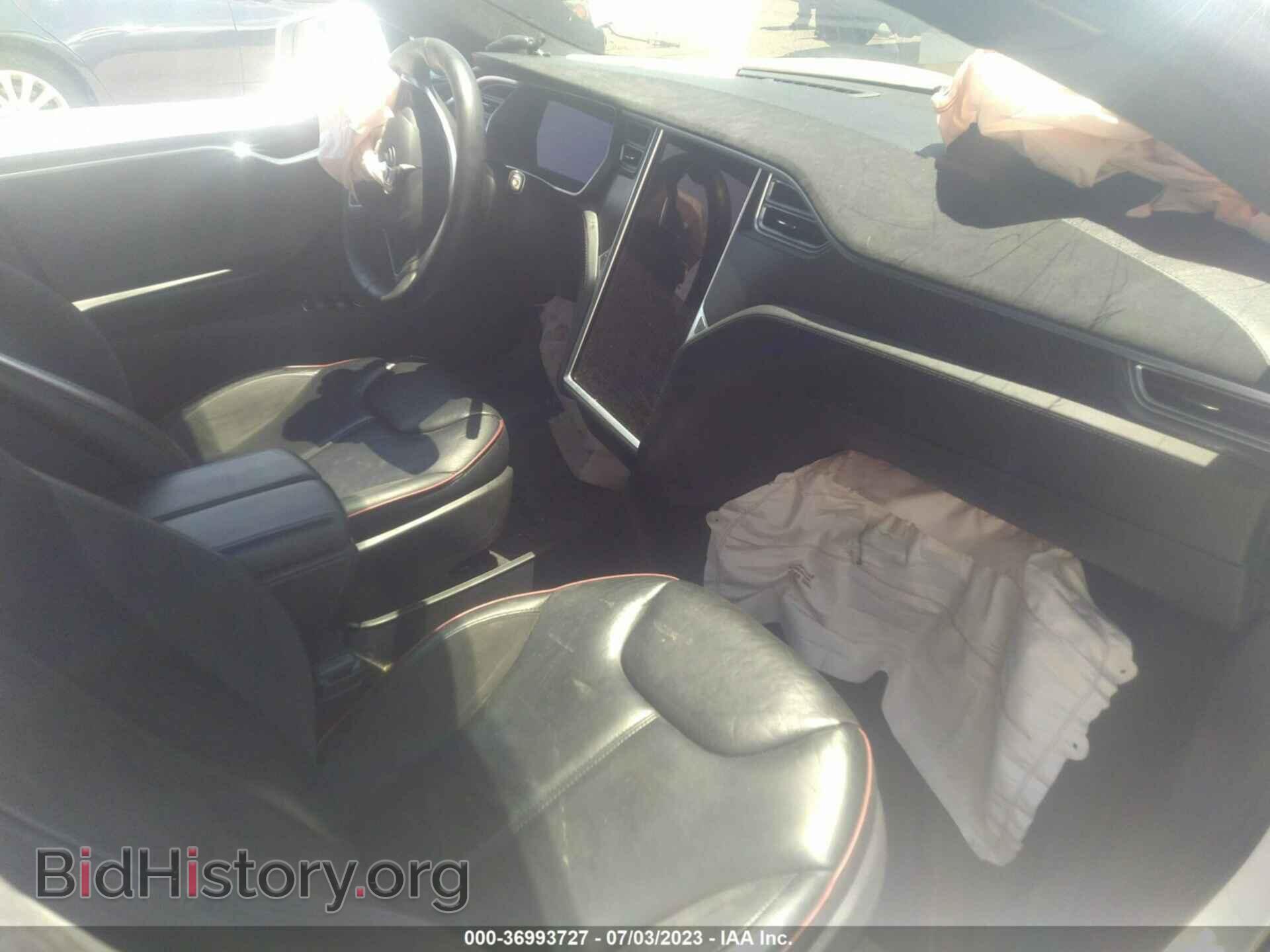 2014 TESLA MODEL S - VIN: 5YJSA1H1XEFP58638 - Фото 5