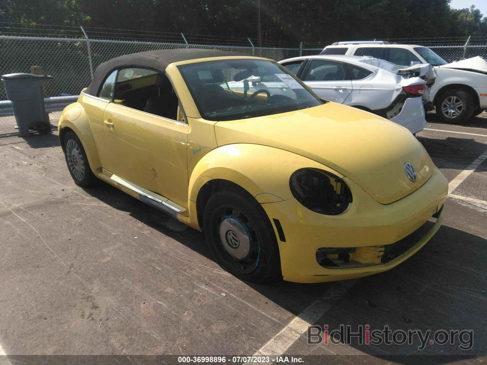 Photo 3VW5X7AT3DM827302 - VOLKSWAGEN BEETLE CONVERTIBLE 2013