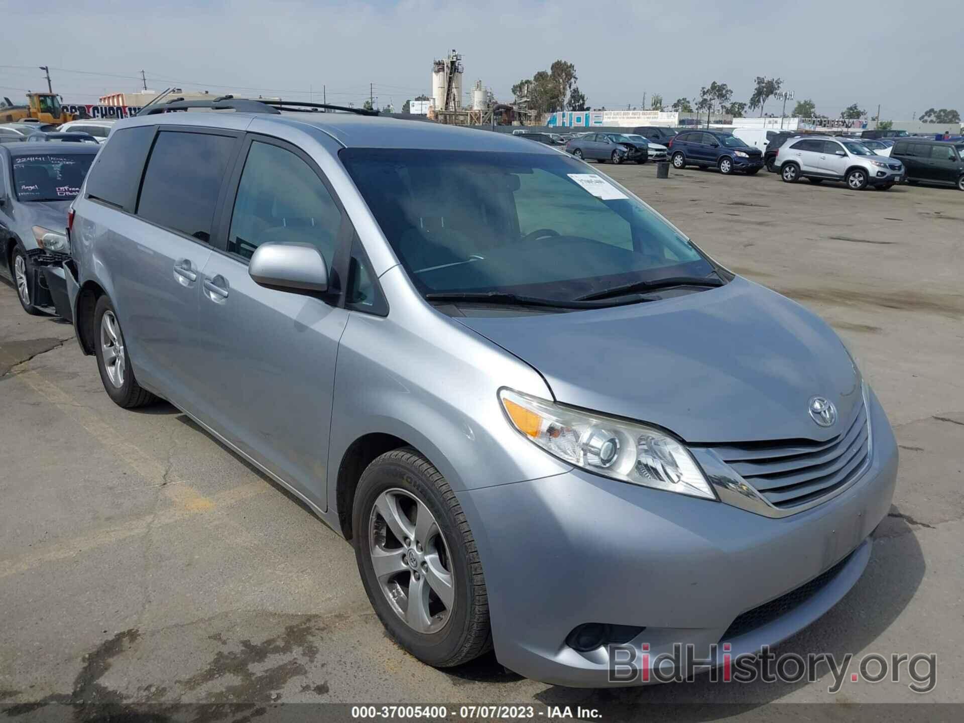 Фотография 5TDKK3DC4GS729764 - TOYOTA SIENNA 2016