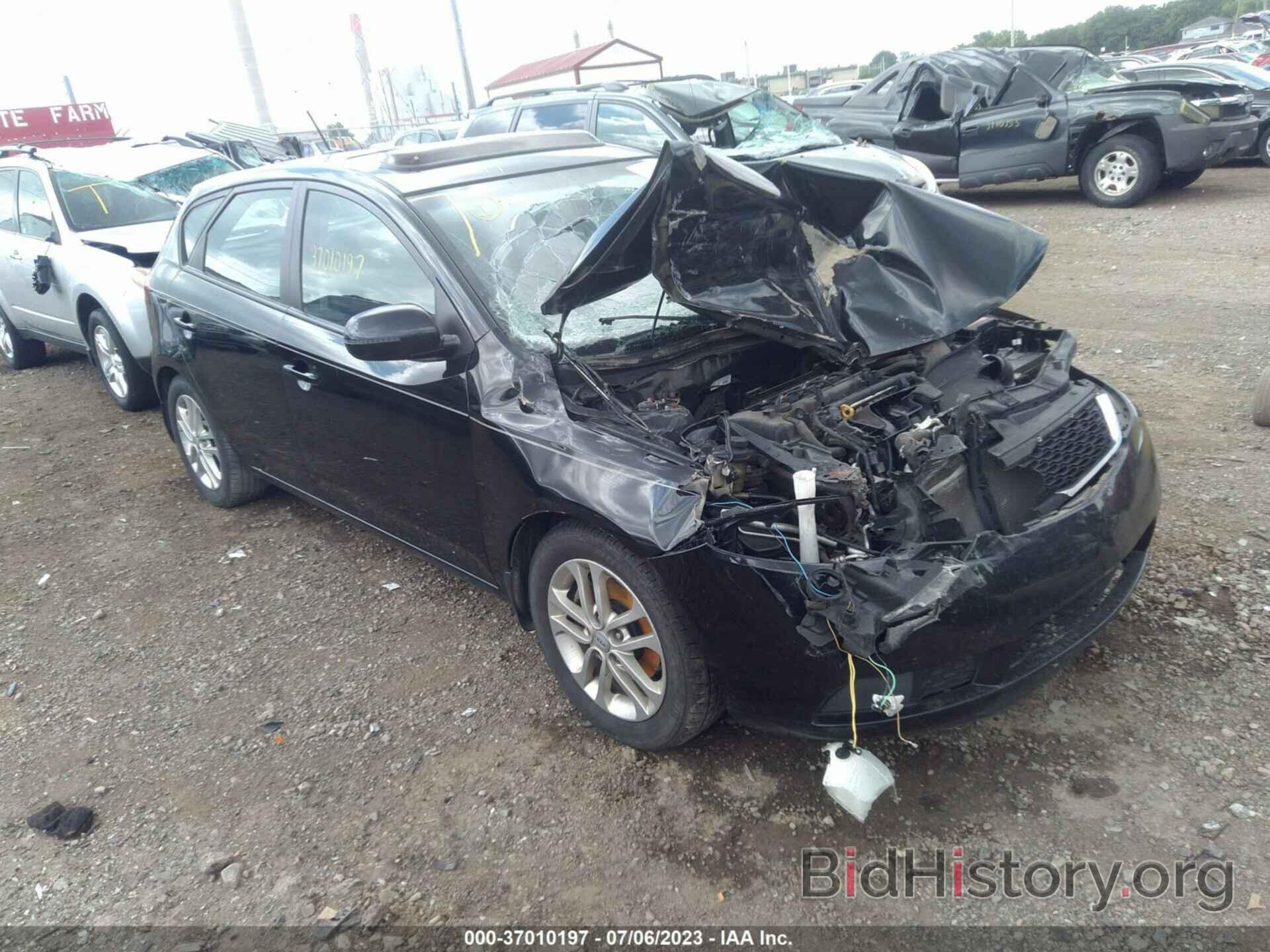 Photo KNAFU5A27C5548982 - KIA FORTE 5-DOOR 2012