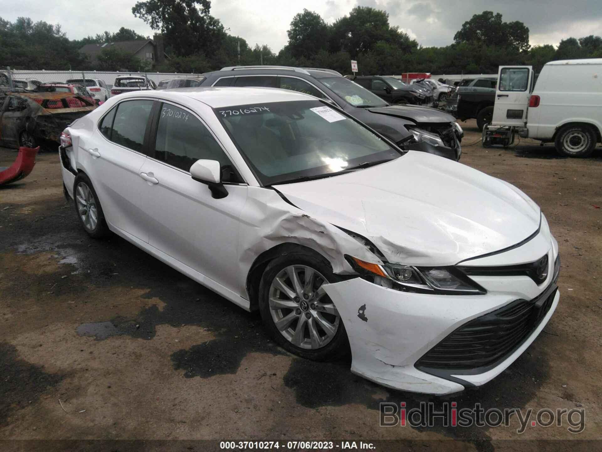 Photo 4T1B11HK1JU552954 - TOYOTA CAMRY 2018