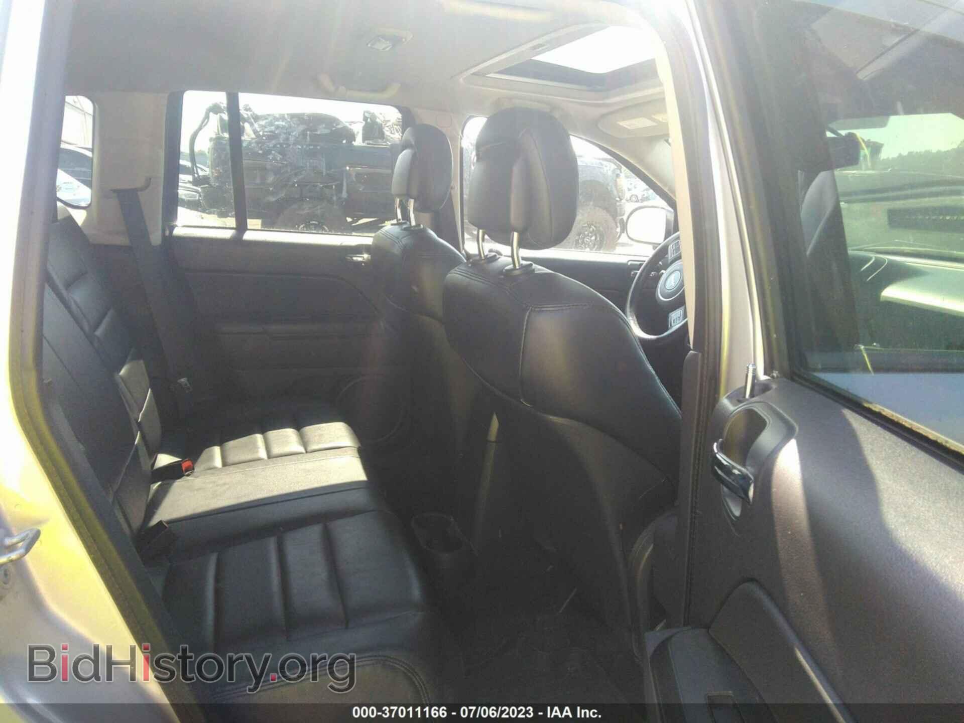 2011 JEEP COMPASS - VIN: 1J4NF1FB2BD188416 - Photo 8