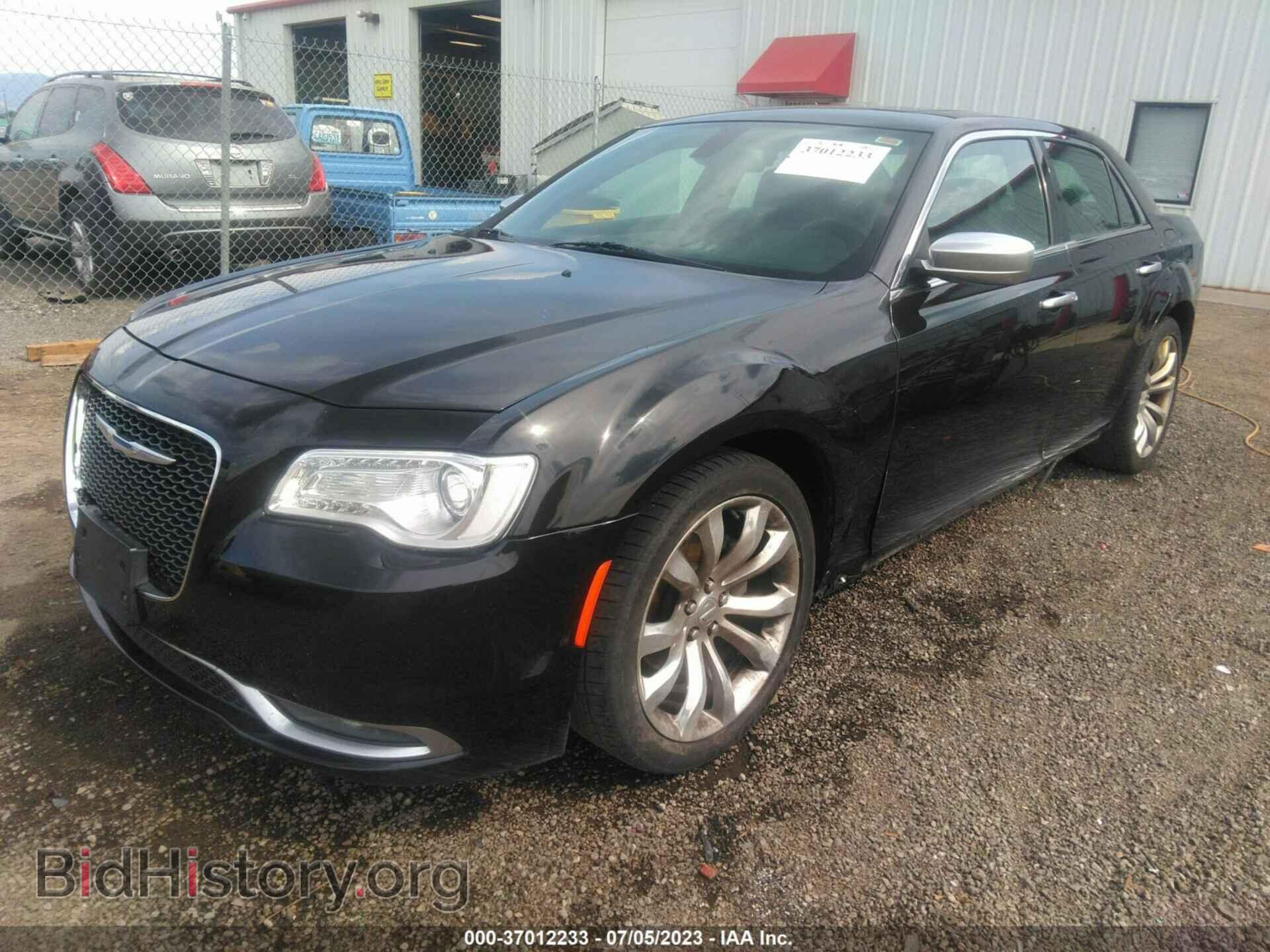 2015 CHRYSLER 300C - VIN: 2C3CCAPG2FH766043 - Фото 2