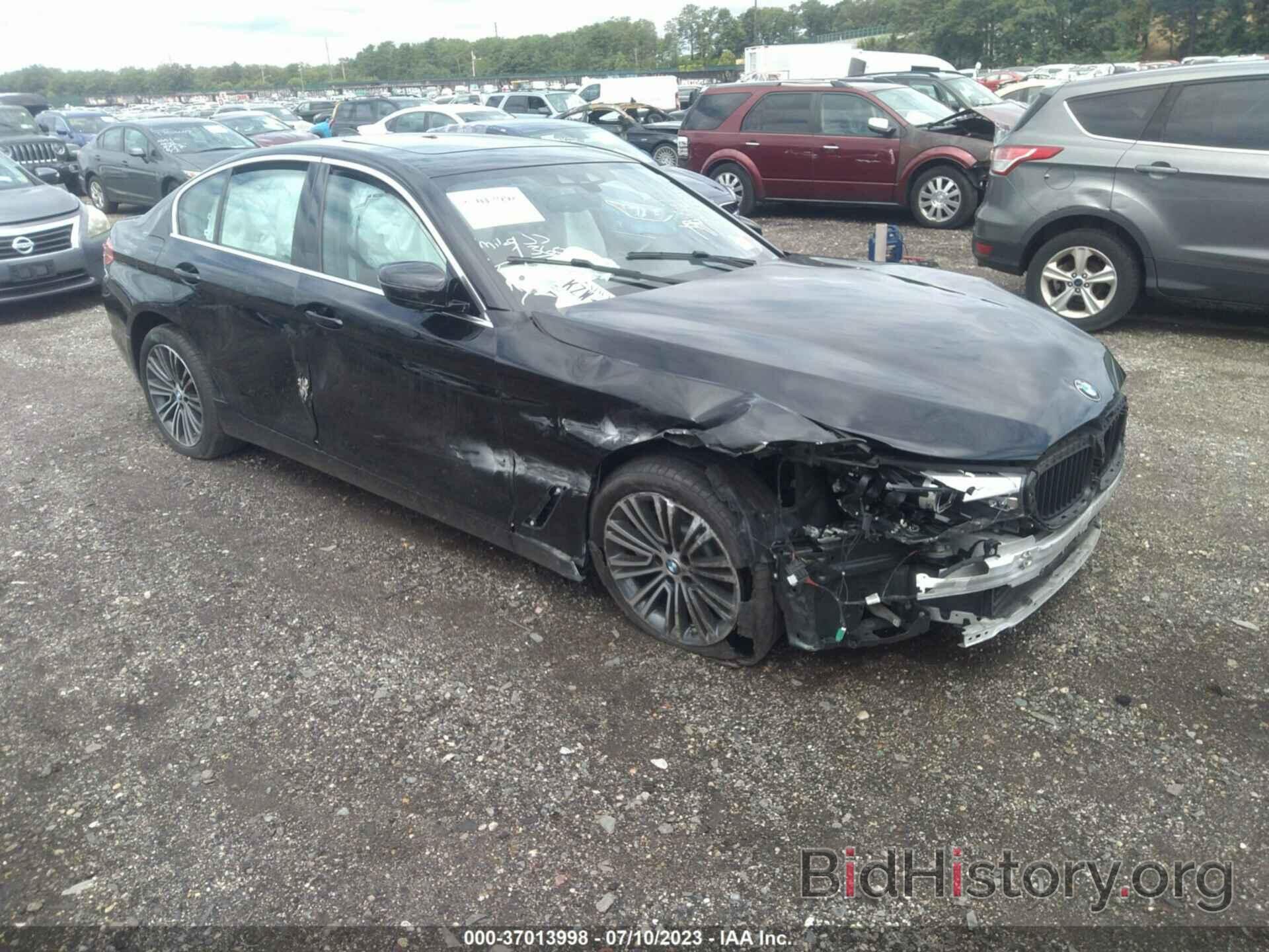 Photo WBAJA7C55KWW23578 - BMW 5 SERIES 2019