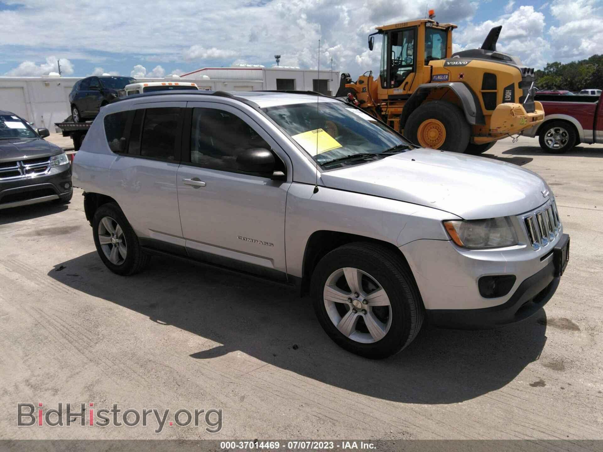 Photo 1J4NF1FB1BD278222 - JEEP COMPASS 2011