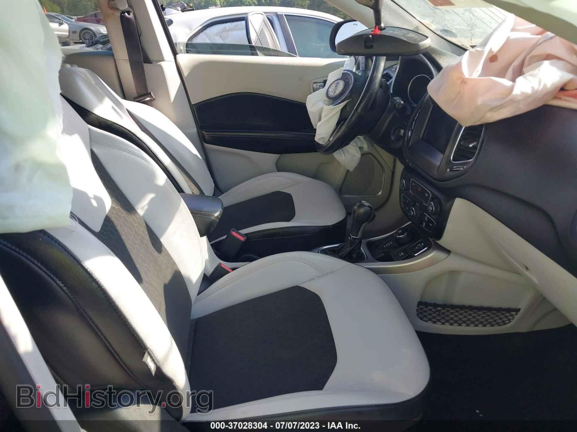 2019 JEEP COMPASS - VIN: 3C4NJDBB2KT836293 - Фото 5