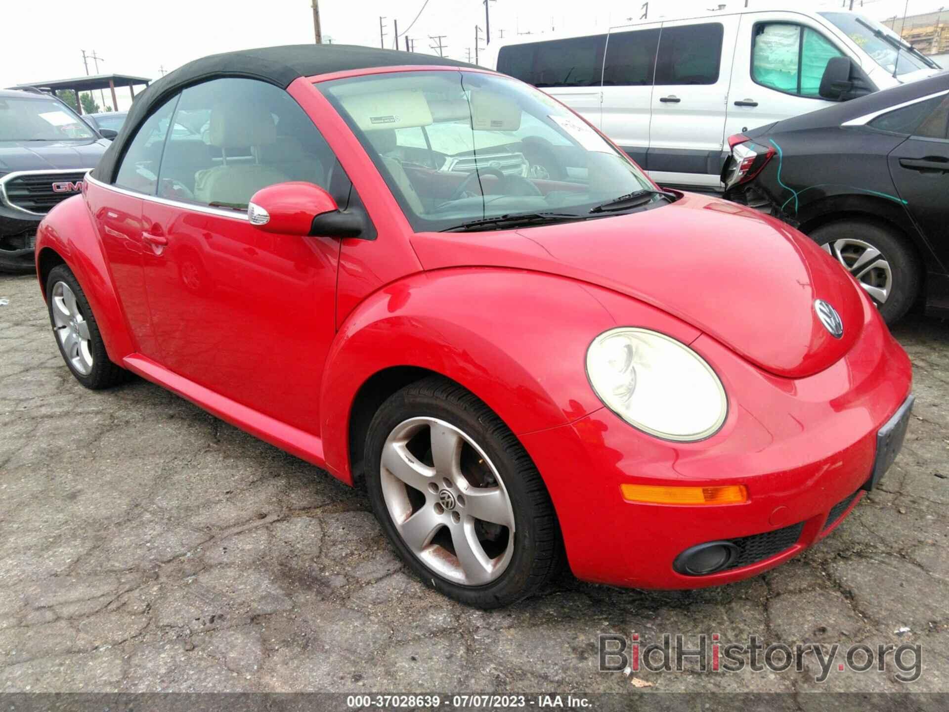 Photo 3VWSF31Y16M305801 - VOLKSWAGEN NEW BEETLE CONVERTIBLE 2006