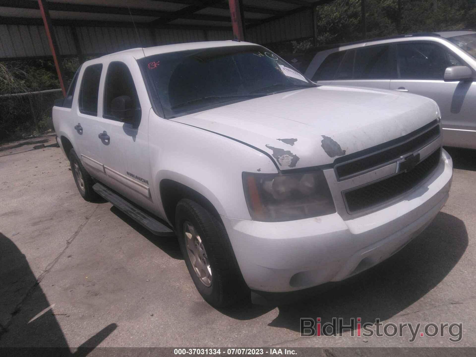 Photo 3GNVKEE09AG236561 - CHEVROLET AVALANCHE 2010