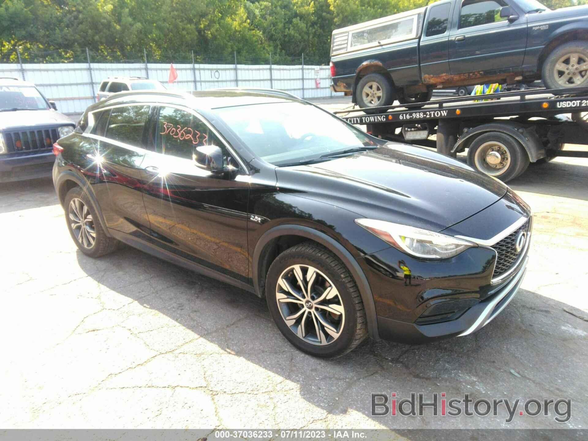 Photo SJKCH5CR9JA056718 - INFINITI QX30 2018