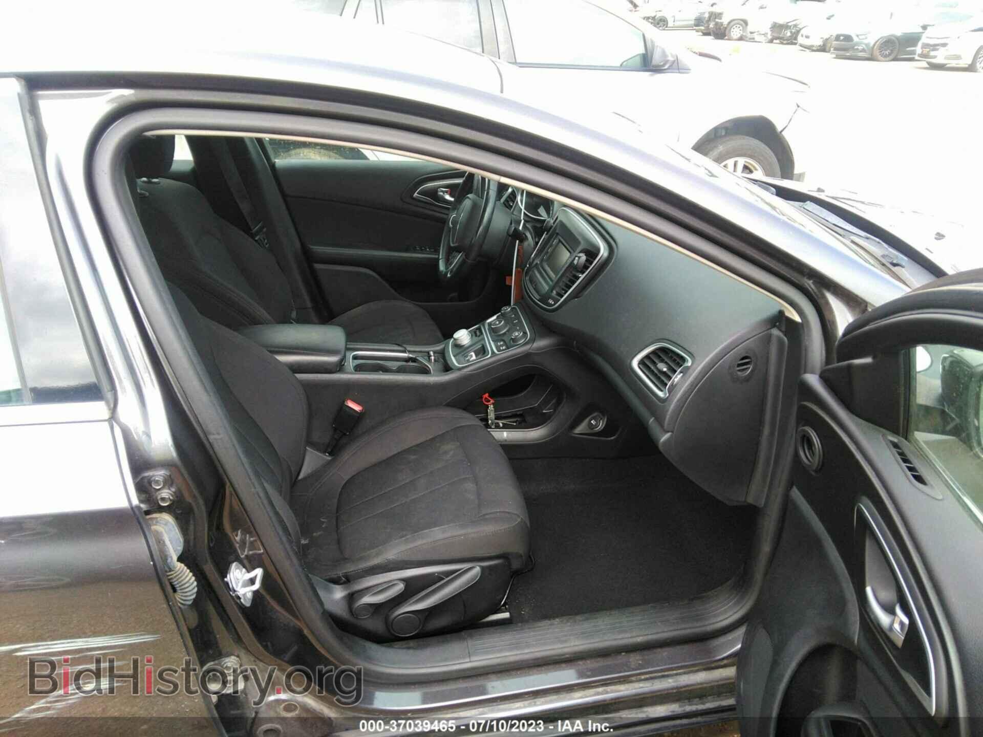 2016 CHRYSLER 200 - VIN: 1C3CCCFB2GN196488 - Photo 5