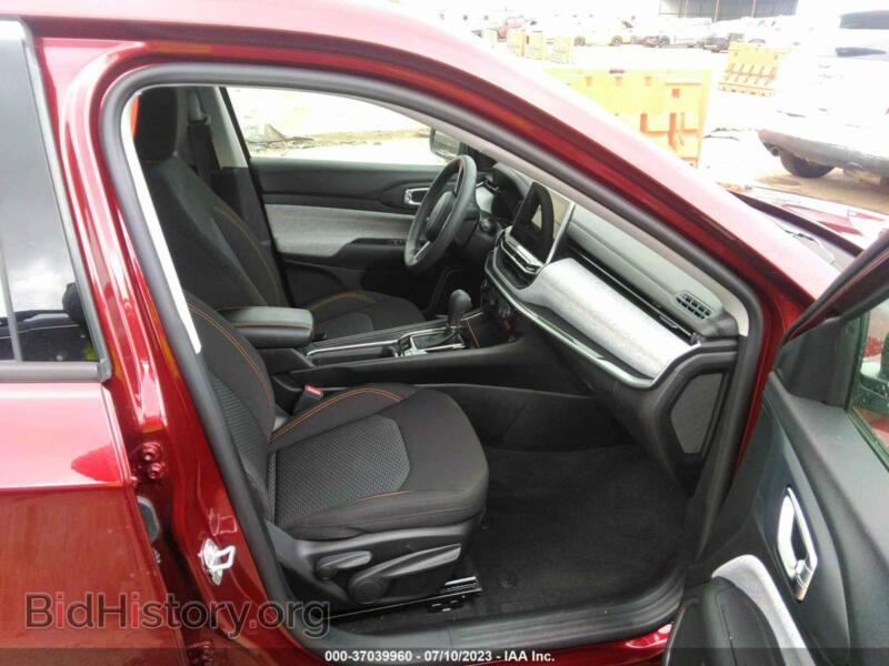 2022 Jeep COMPASS (VIN 3C4NJCAB0NT213948) — photo 5 of 16