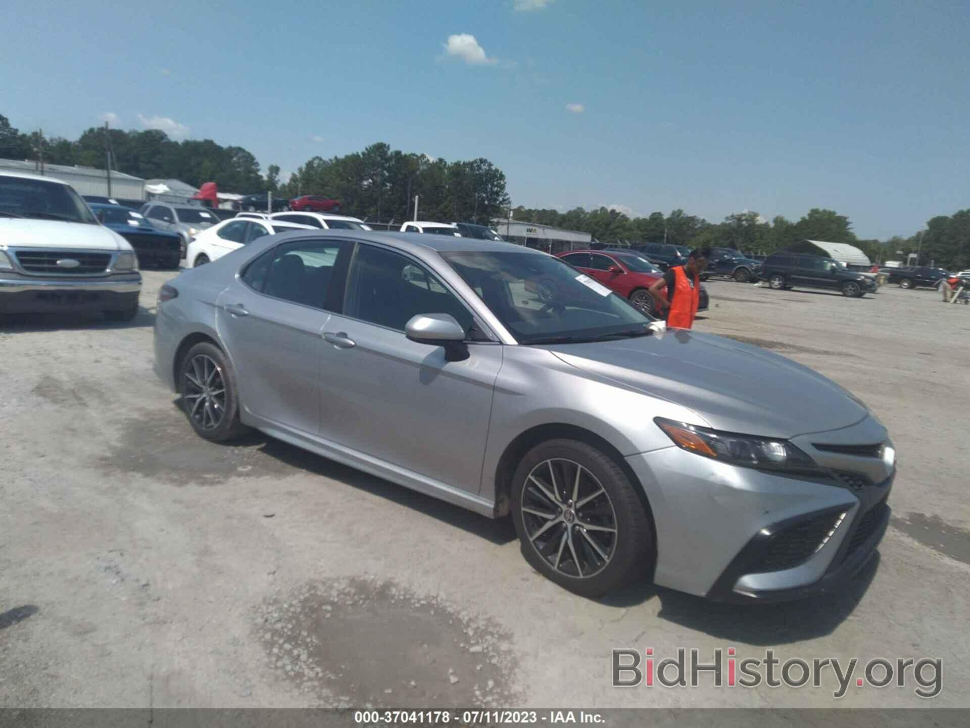 Photo 4T1G11AK6MU412855 - TOYOTA CAMRY 2021