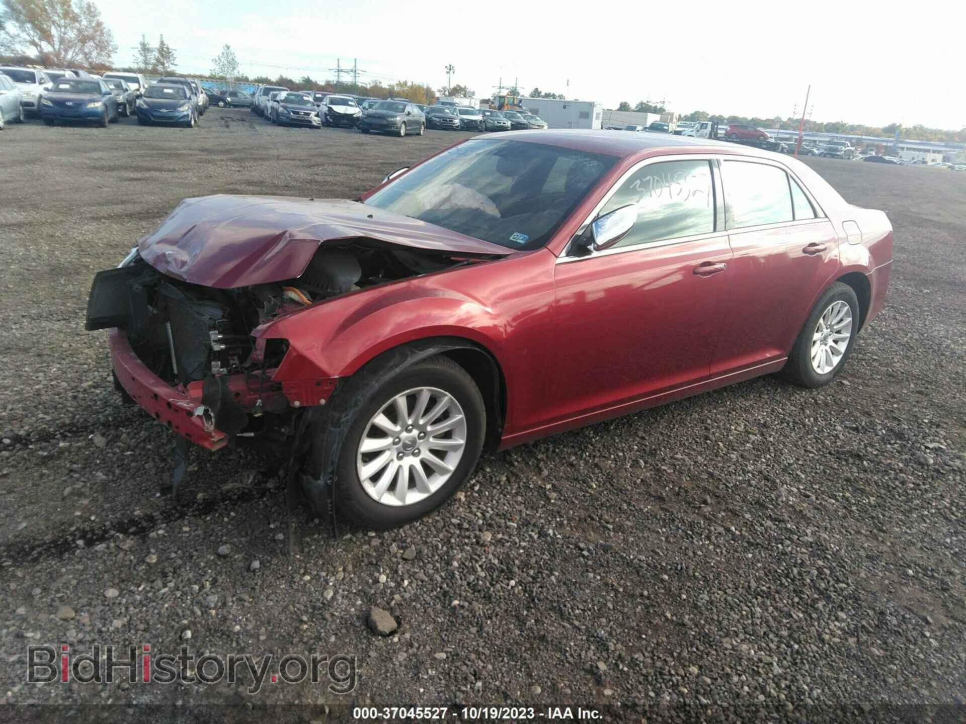 2014 CHRYSLER 300 - VIN: 2C3CCAAG8EH379892 - Фото 2