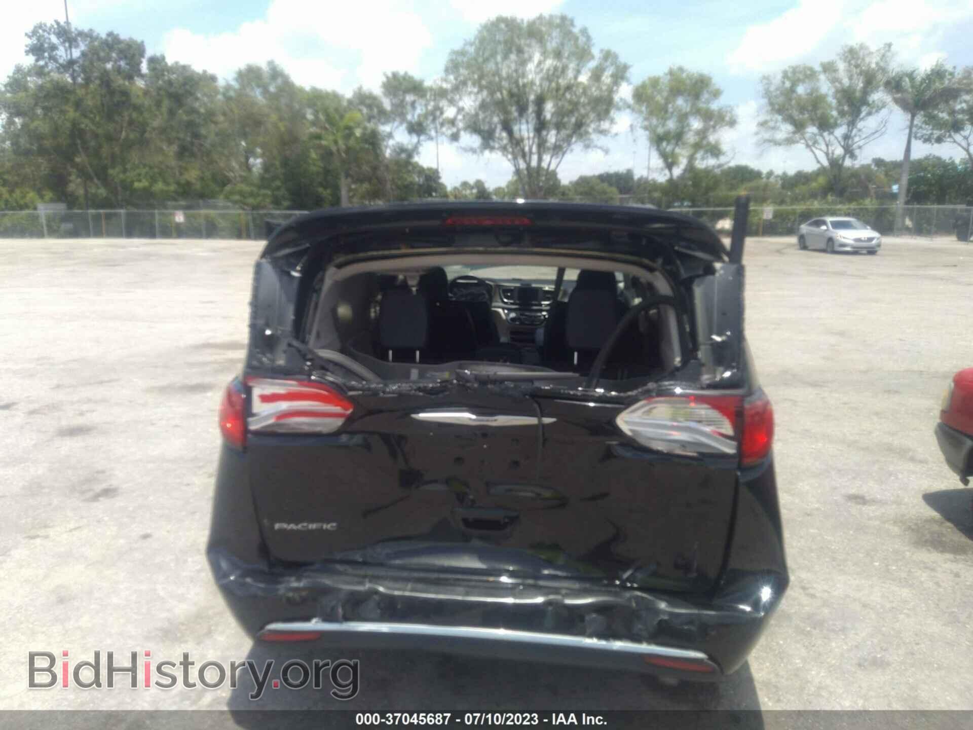 2018 CHRYSLER PACIFICA - VIN: 2C4RC1BG4JR294671 - Фото 6