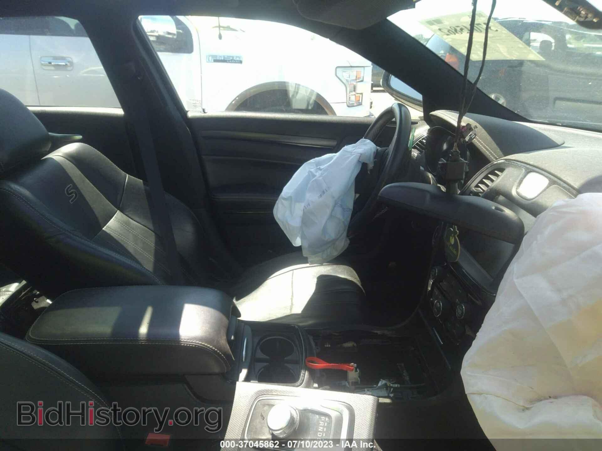 2015 CHRYSLER 300 - VIN: 2C3CCABT9FH859730 - Фото 5