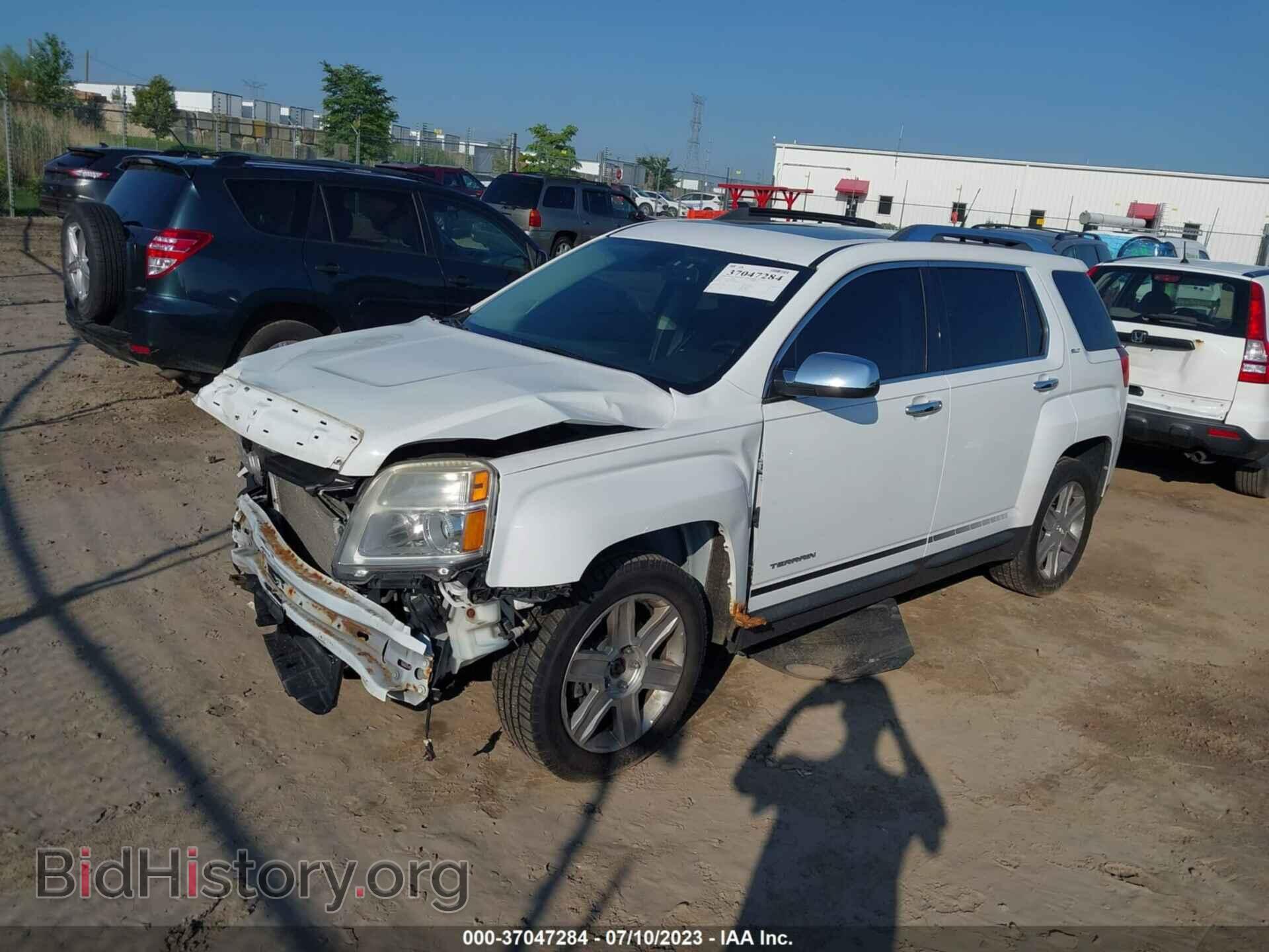 2011 GMC TERRAIN - VIN: 2CTALWEC4B6249787 - Photo 2