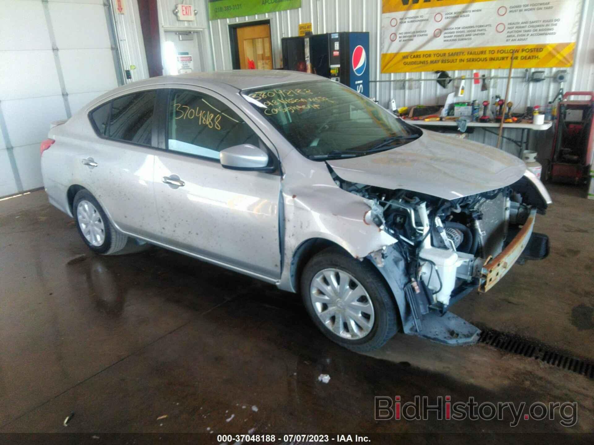 Photo 3N1CN7AP4JL804098 - NISSAN VERSA SEDAN 2018