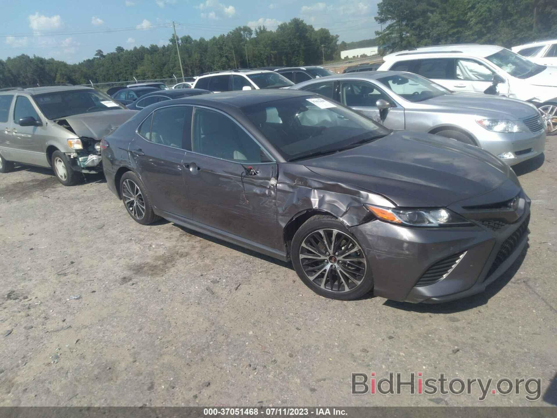 Photo 4T1G11AK6LU503882 - TOYOTA CAMRY 2020