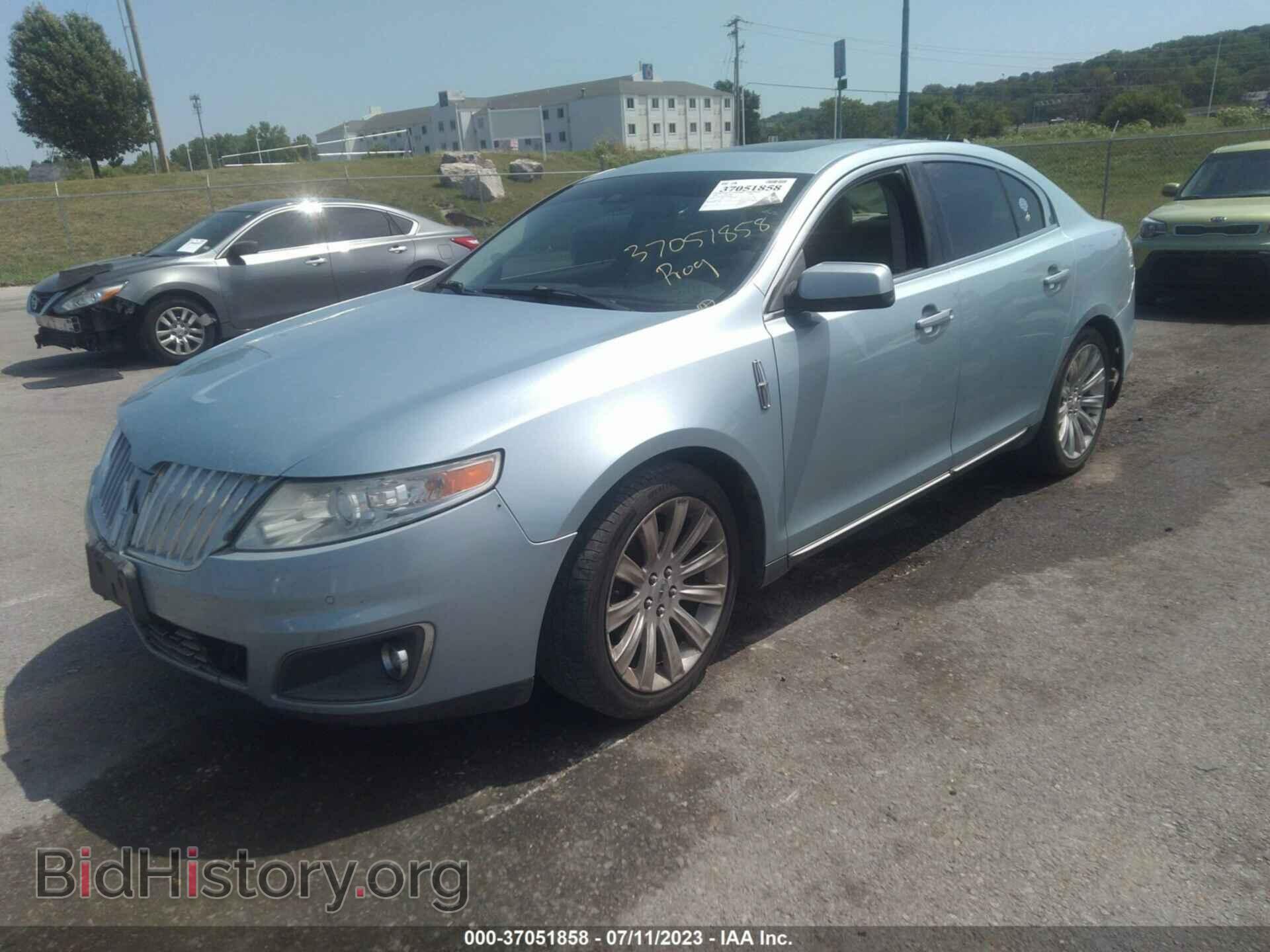 2009 LINCOLN MKS - VIN: 1LNHM93RX9G609487 - Фото 2