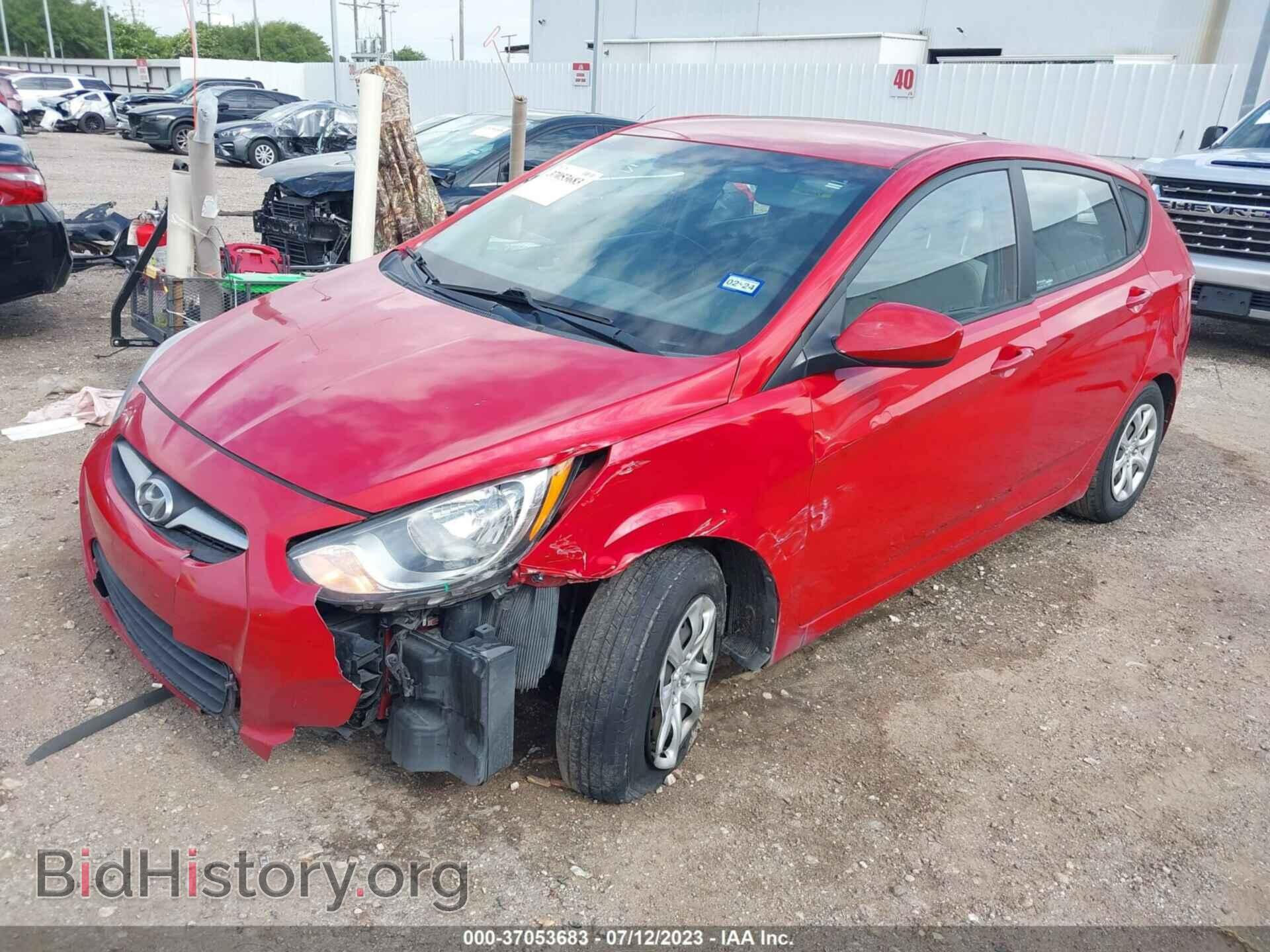 2013 HYUNDAI ACCENT - VIN: KMHCT5AE7DU087322 - Фото 2