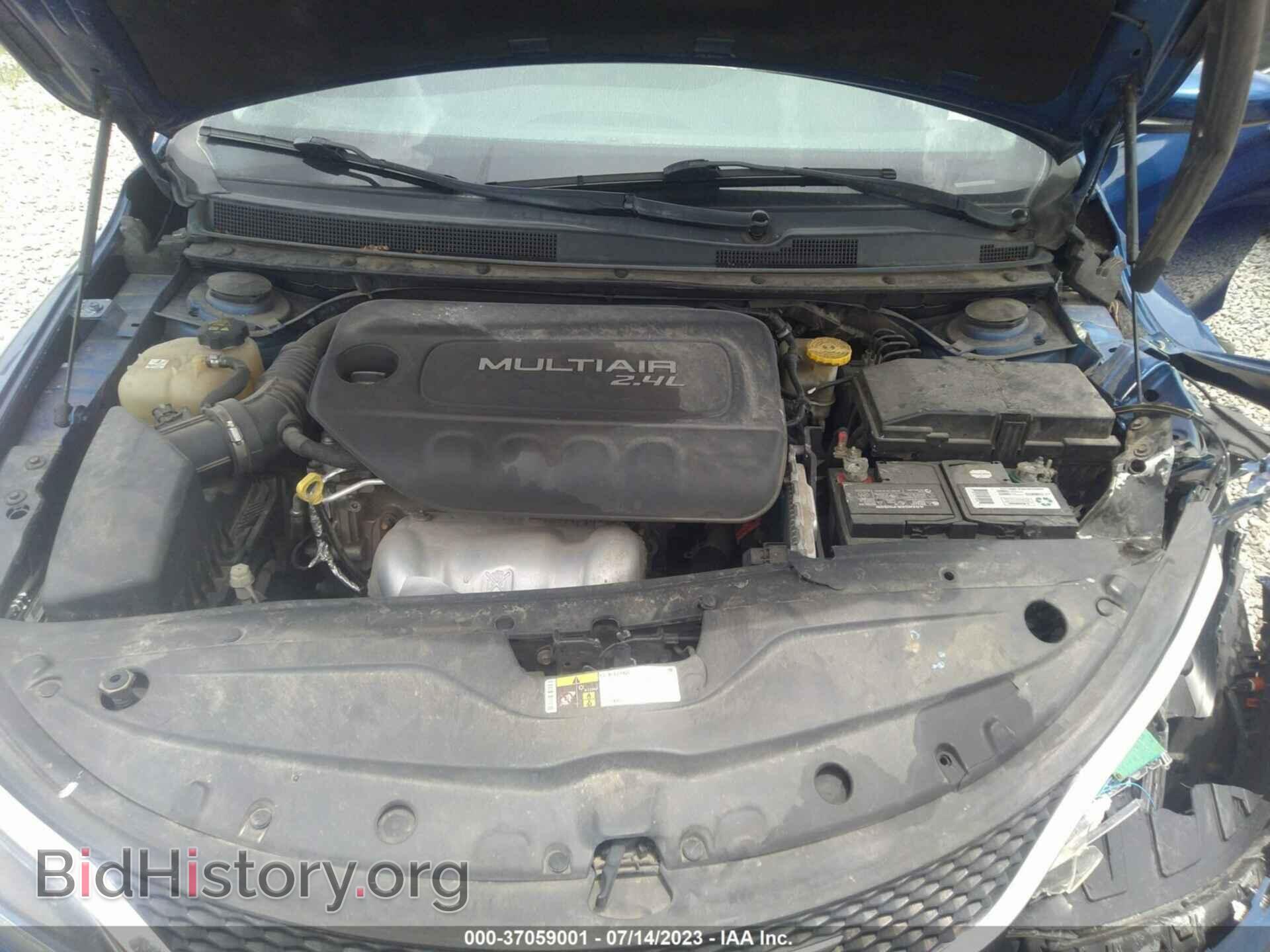2015 CHRYSLER 200 - VIN: 1C3CCCAB2FN665889 - Фото 10