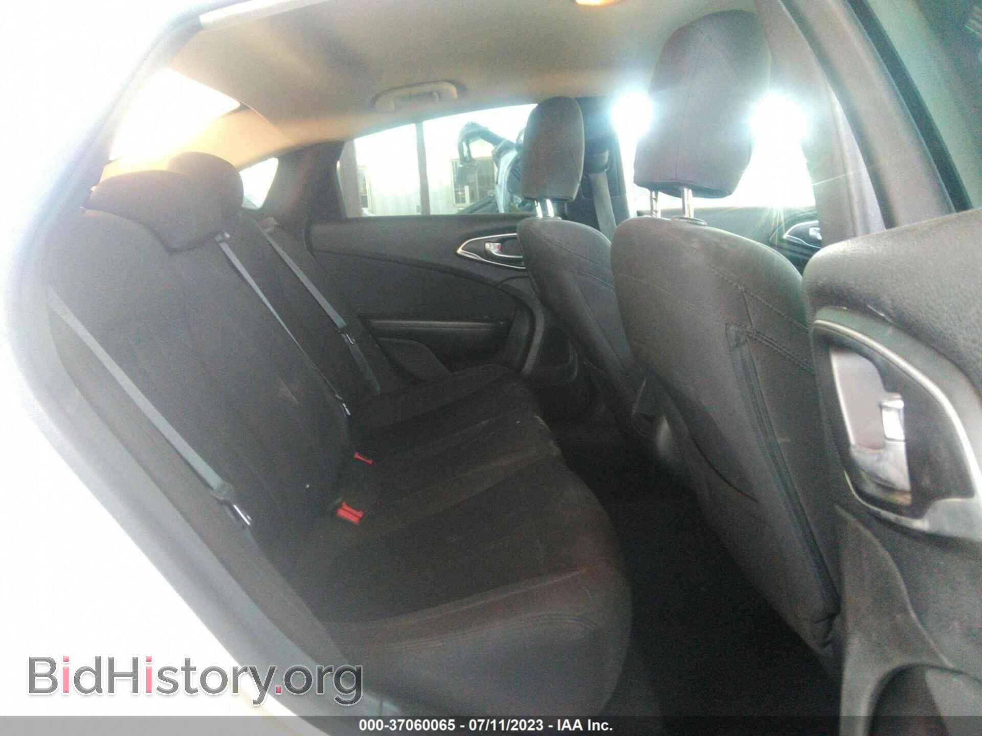 2015 CHRYSLER 200 - VIN: 1C3CCCAB8FN648109 - Фото 8
