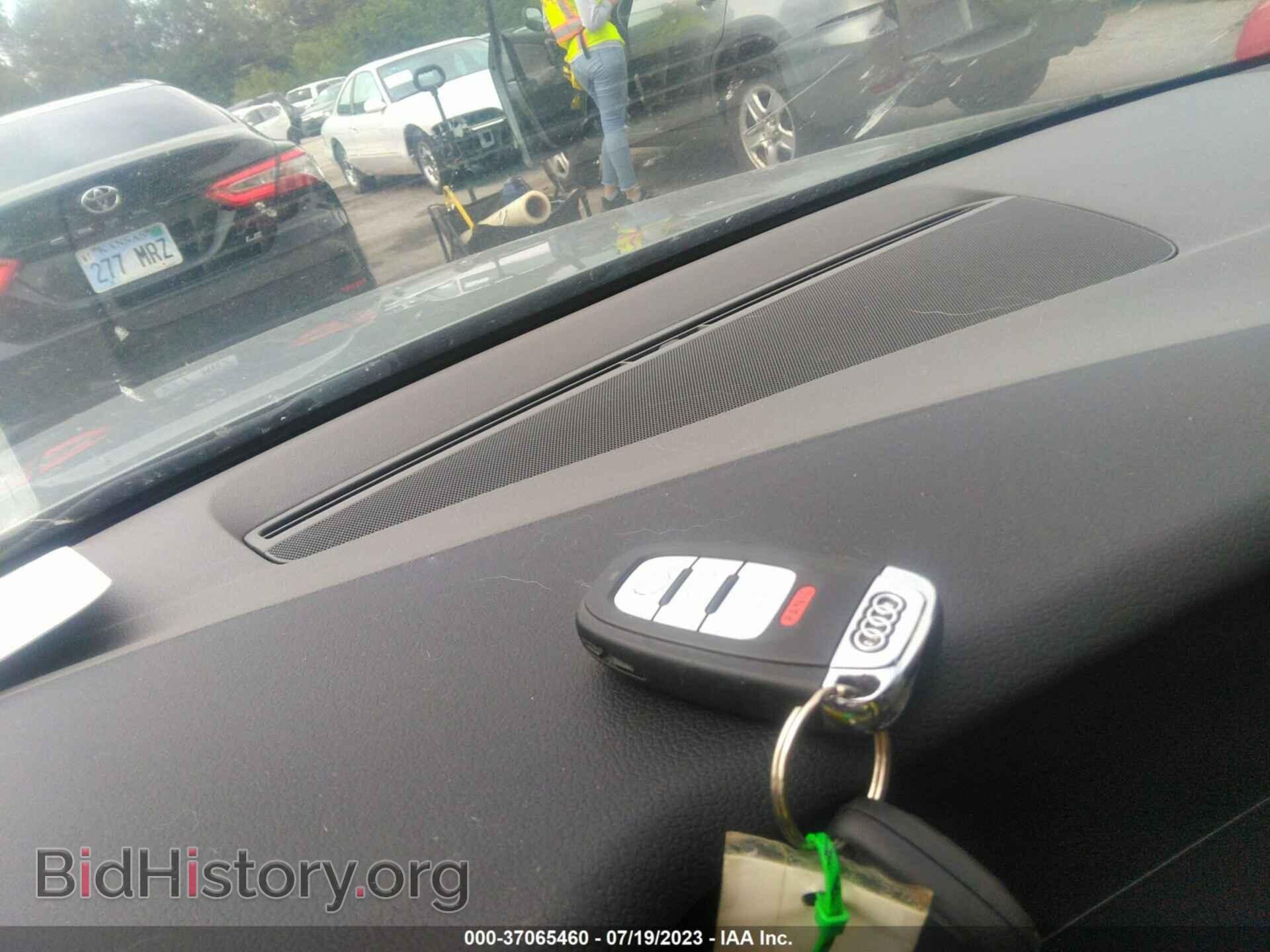2011 AUDI A5 - VIN: WAULFAFR7BA006203 - Фото 11