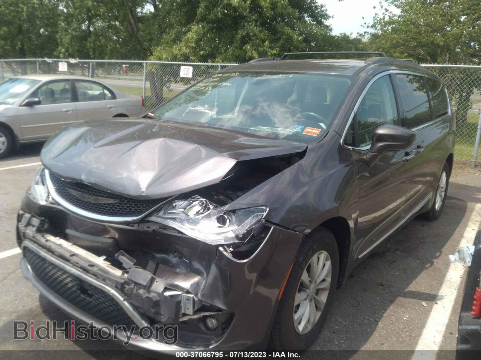 2017 CHRYSLER PACIFICA - VIN: 2C4RC1BG0HR572007 - Photo 2