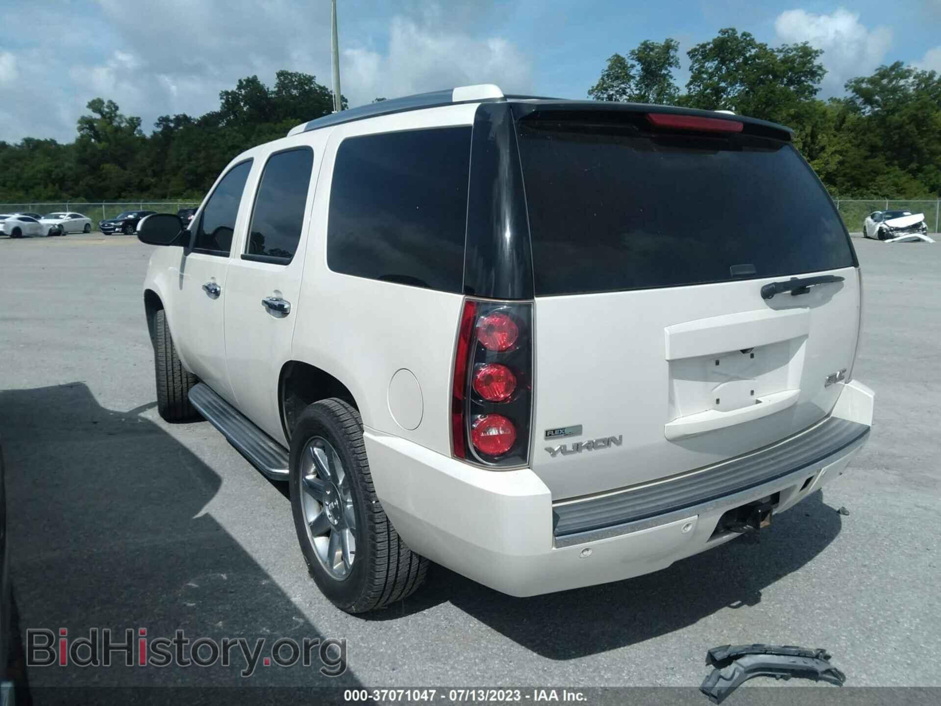 2011 GMC YUKON - VIN: 1GKS2EEF5BR242850 - Фото 3
