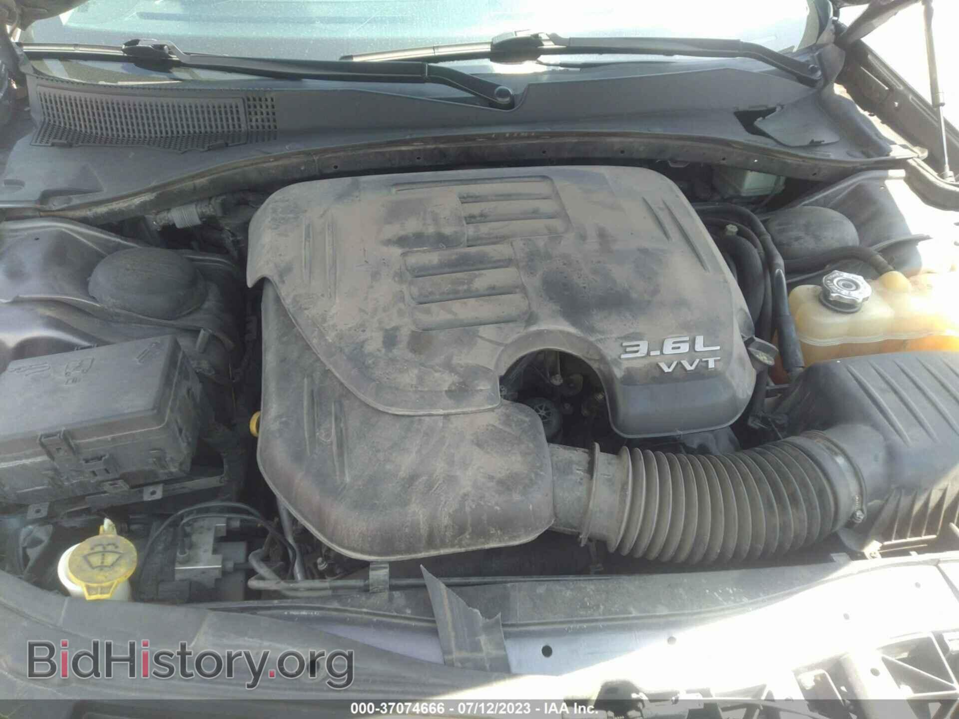 2016 CHRYSLER 300 - VIN: 2C3CCAEG2GH320253 - Фото 10