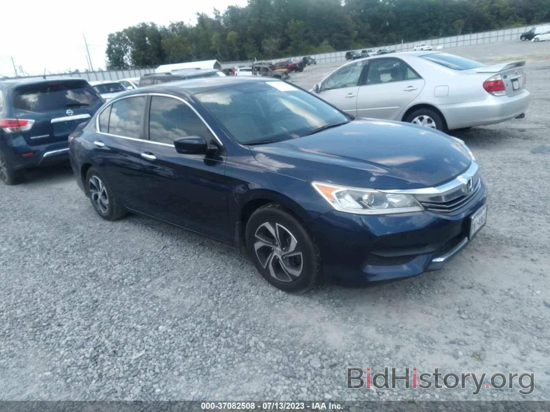 Photo 1HGCR2F33HA051712 - HONDA ACCORD SEDAN 2017