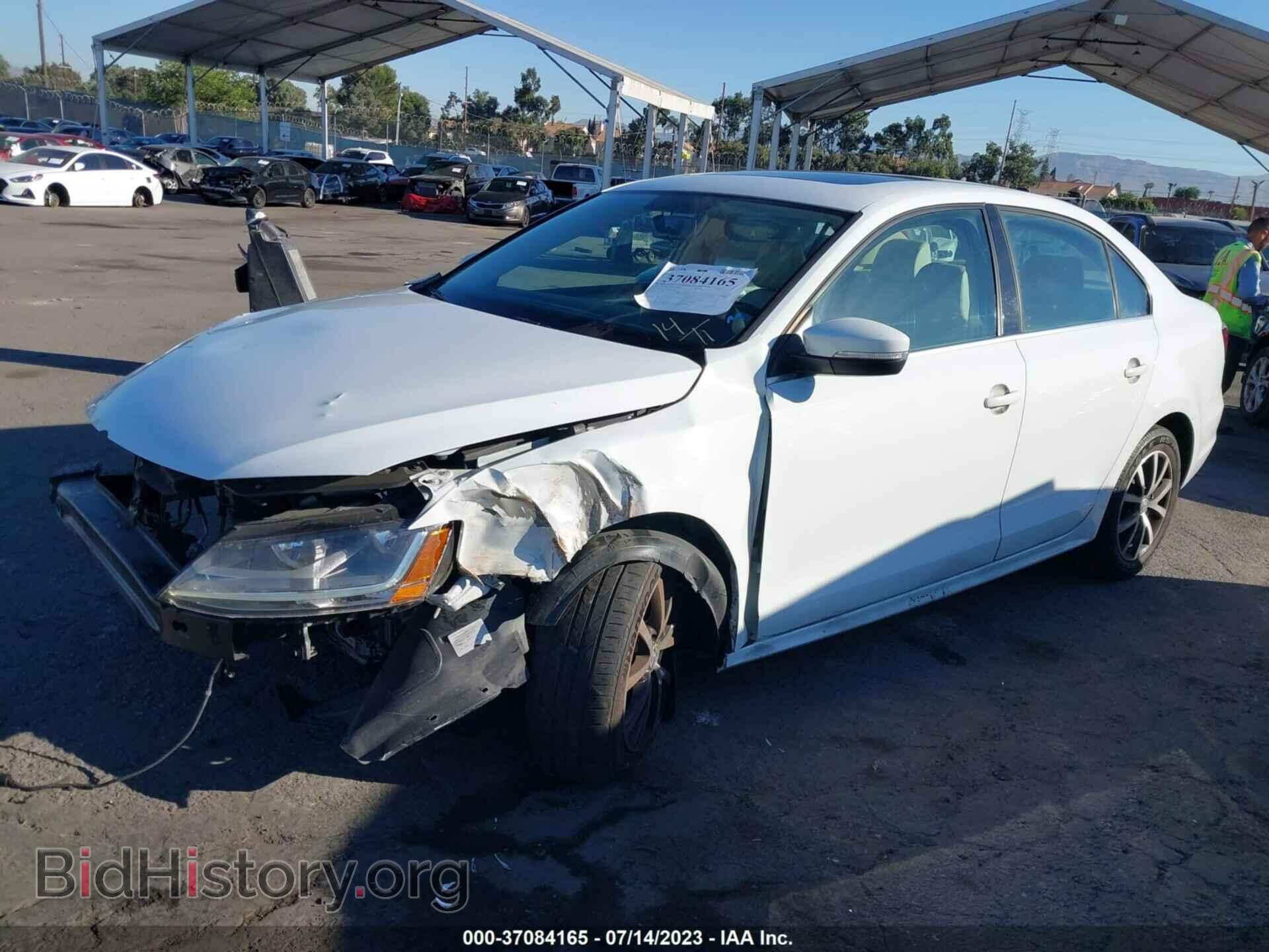 2018 VOLKSWAGEN JETTA - VIN: 3VWDB7AJ2JM255921 - Фото 2