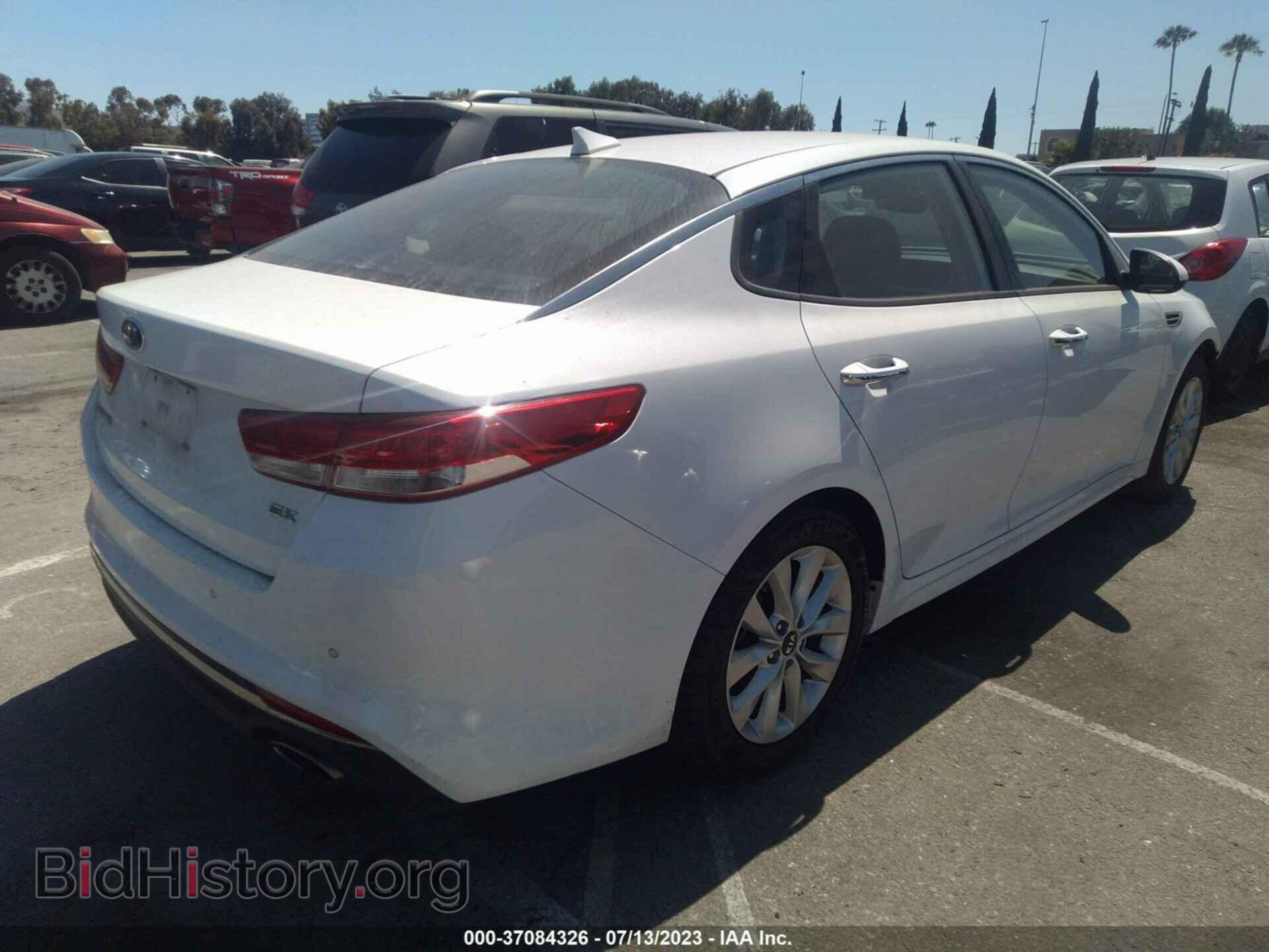 2018 KIA OPTIMA - VIN: 5XXGU4L34JG196931 - Фото 4