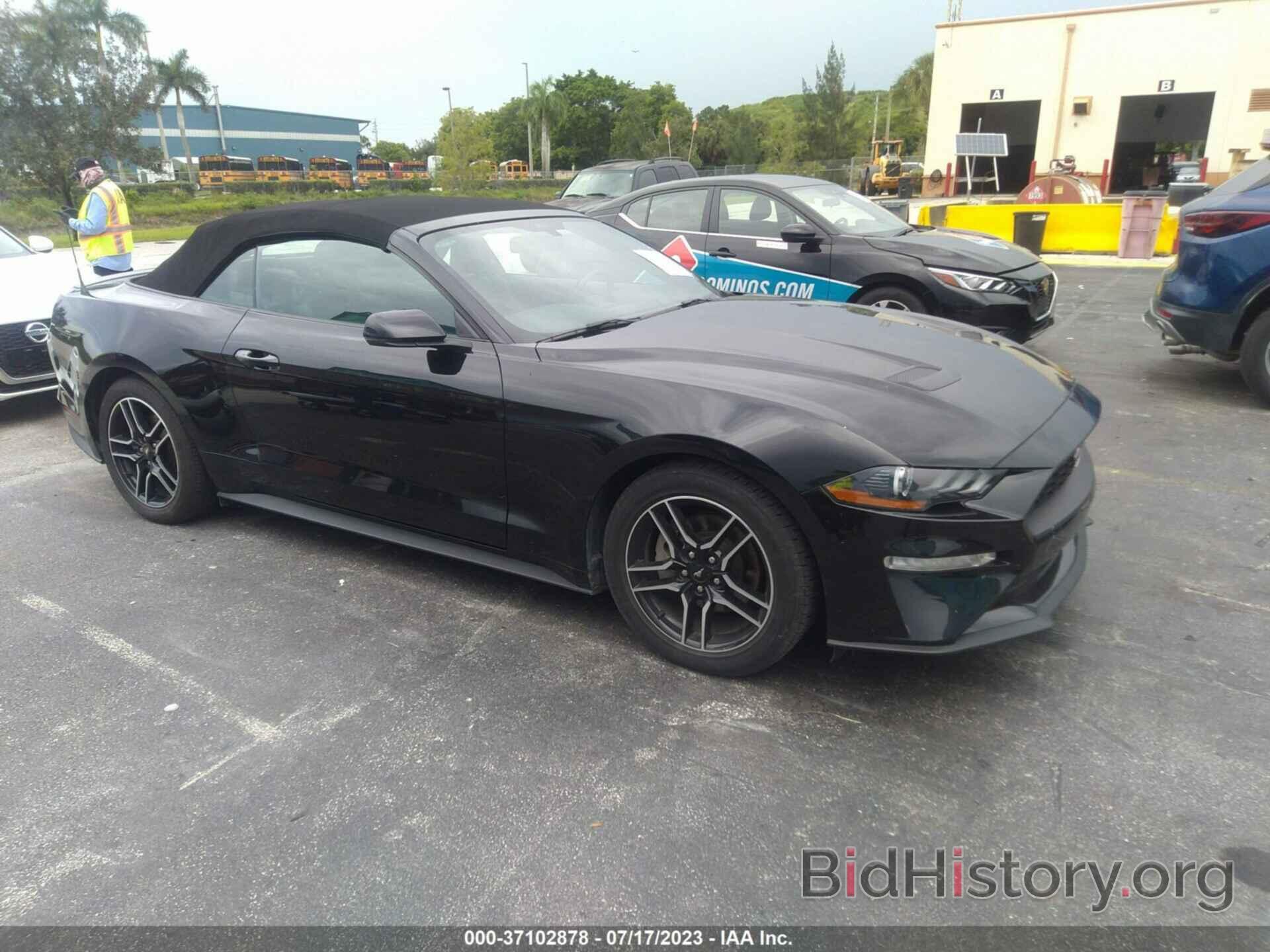 Photo 1FATP8UH9L5185993 - FORD MUSTANG 2020