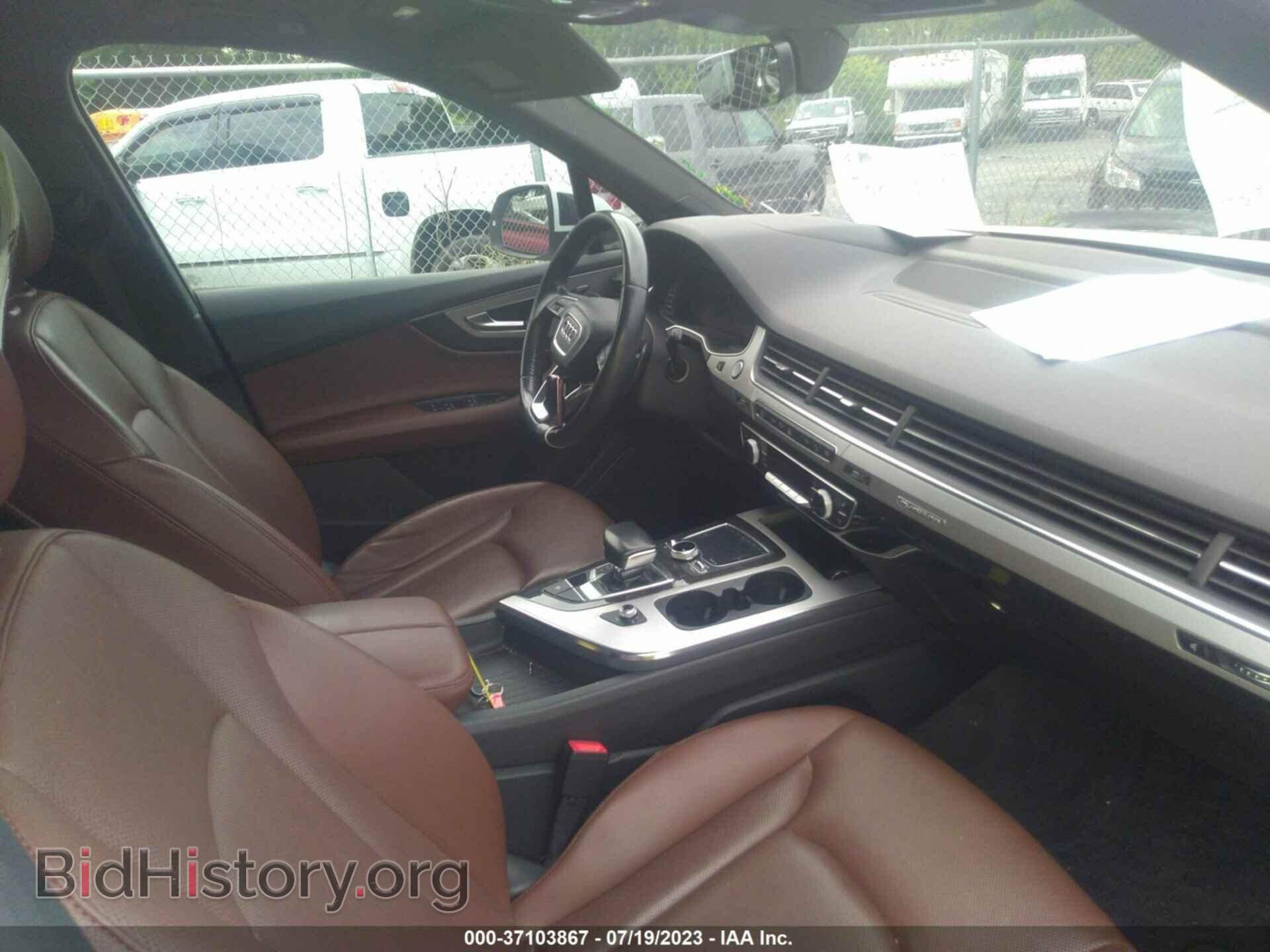 2017 AUDI Q7 - VIN: WA1VAAF74HD025947 - Фото 5