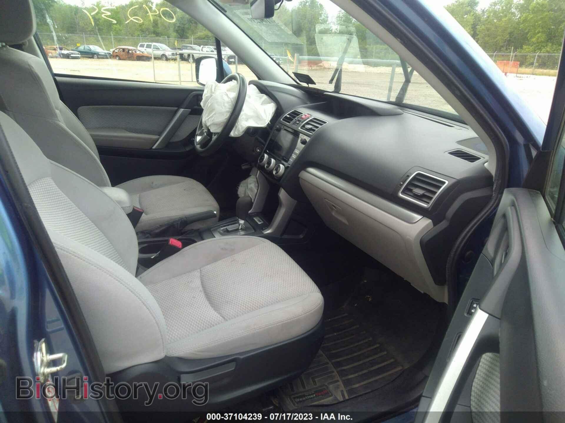 2018 SUBARU FORESTER - VIN: JF2SJAECXJH572387 - Фото 5