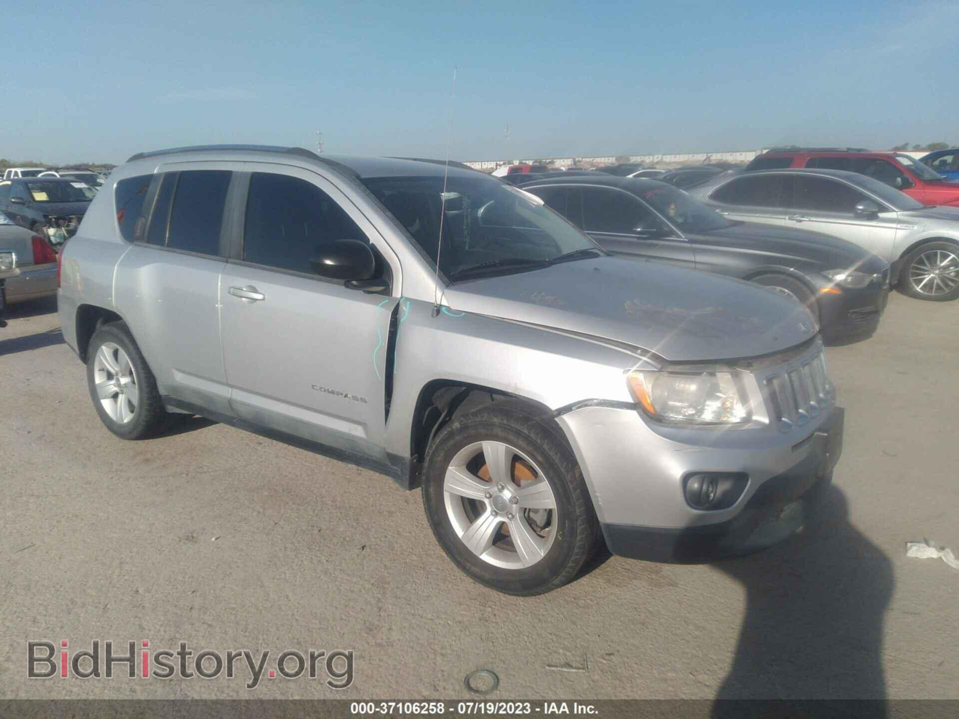 Photo 1J4NT1FA4BD290929 - JEEP COMPASS 2011