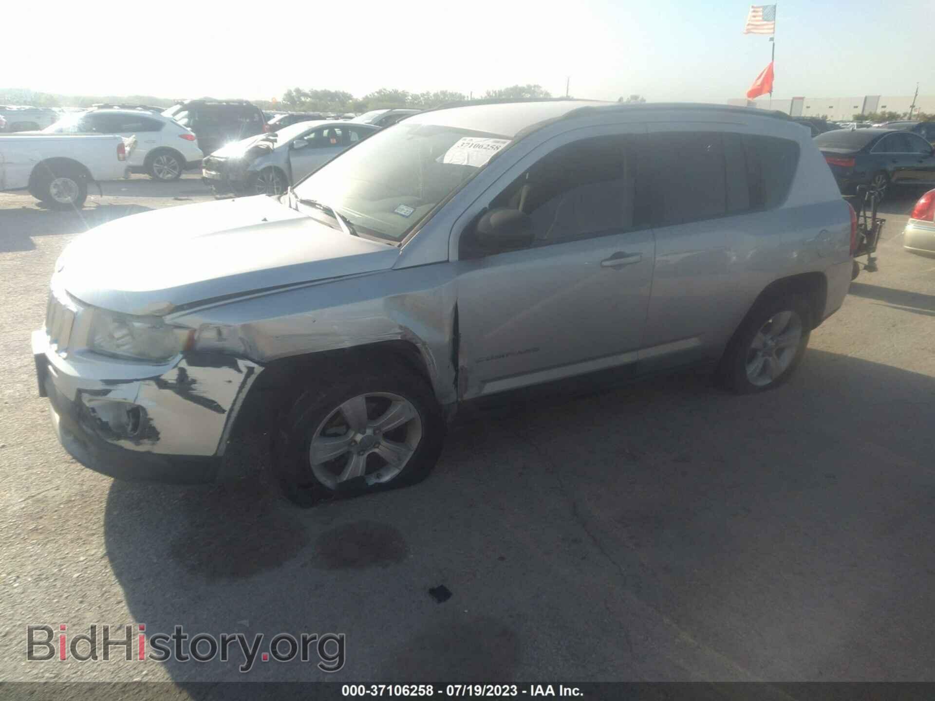2011 JEEP COMPASS - VIN: 1J4NT1FA4BD290929 - Photo 2